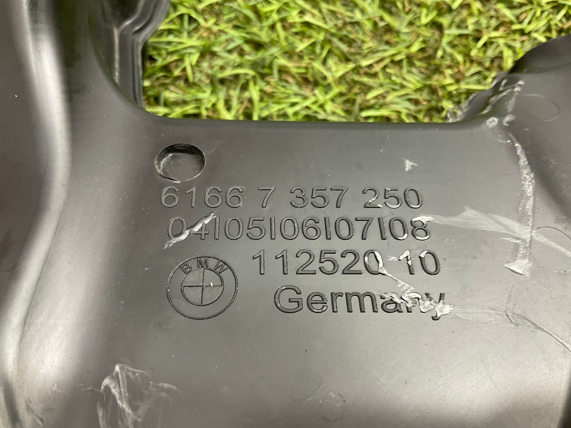 Водосток капота правый BMW M8, F91/F92/F93 2019, 1000 рублей, Москва