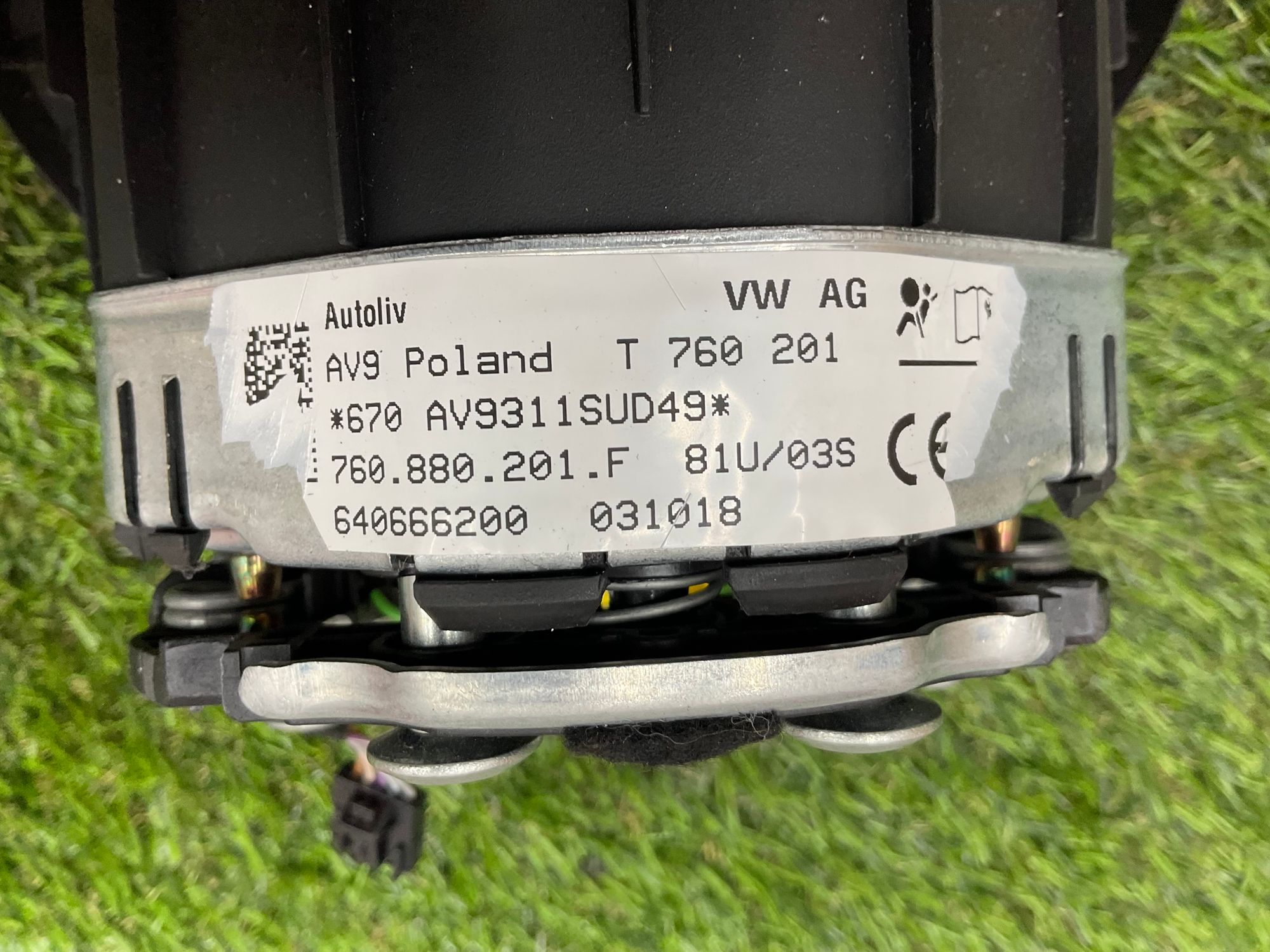 https://ycs.partsauto.market/partsauto-images/thmbs/userImages/h353NjtZg3VDP19b5HMt7LlpbQ93/part/b6fe1e3a-6f4c-4d53-bcfd-88d912edf47b_1785850599959.jpg