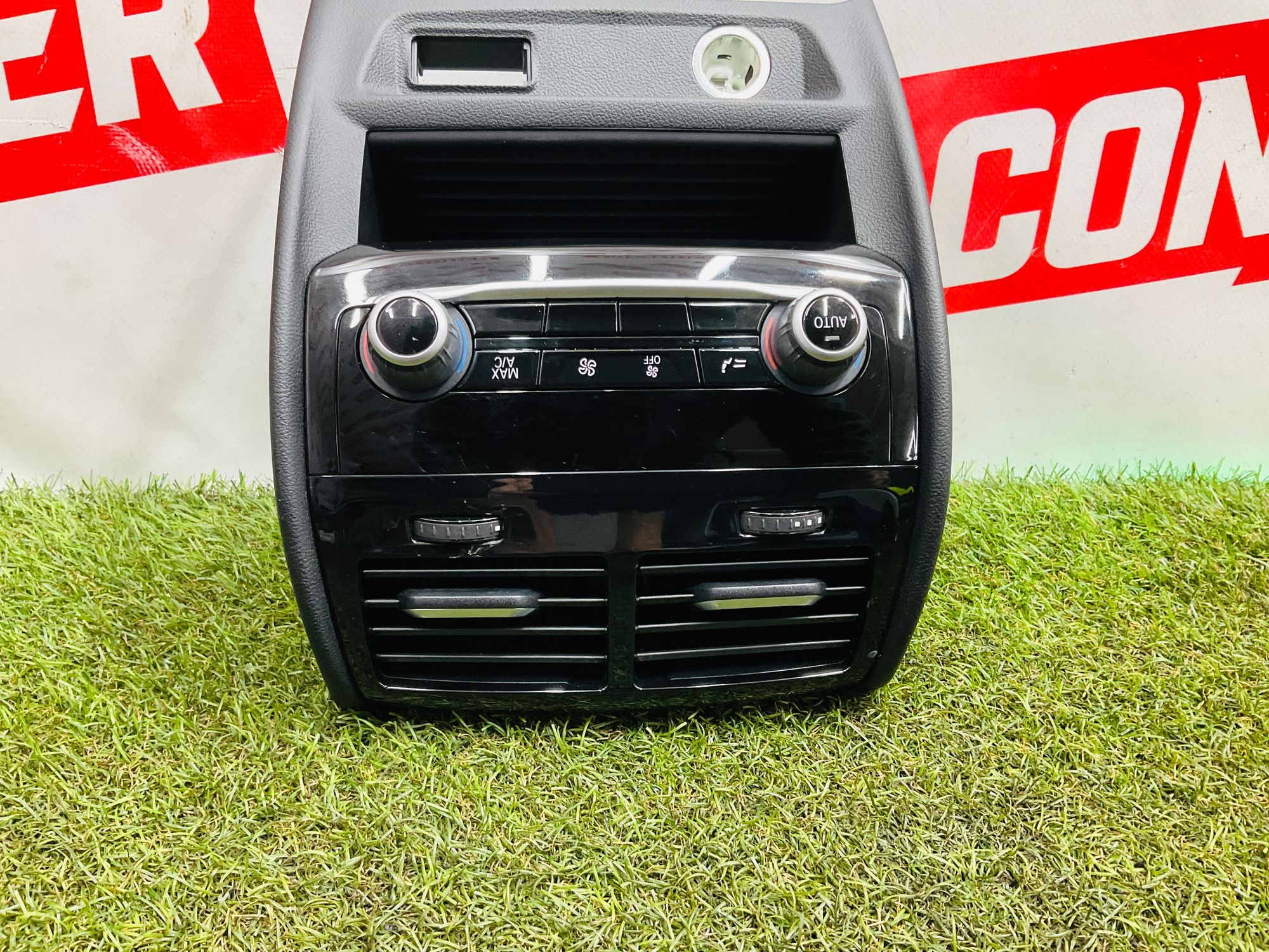https://ycs.partsauto.market/partsauto-images/thmbs/userImages/h353NjtZg3VDP19b5HMt7LlpbQ93/part/b71ed7b9-c754-4dea-8efe-5c6ae6f5d28e_1778771732620.jpg