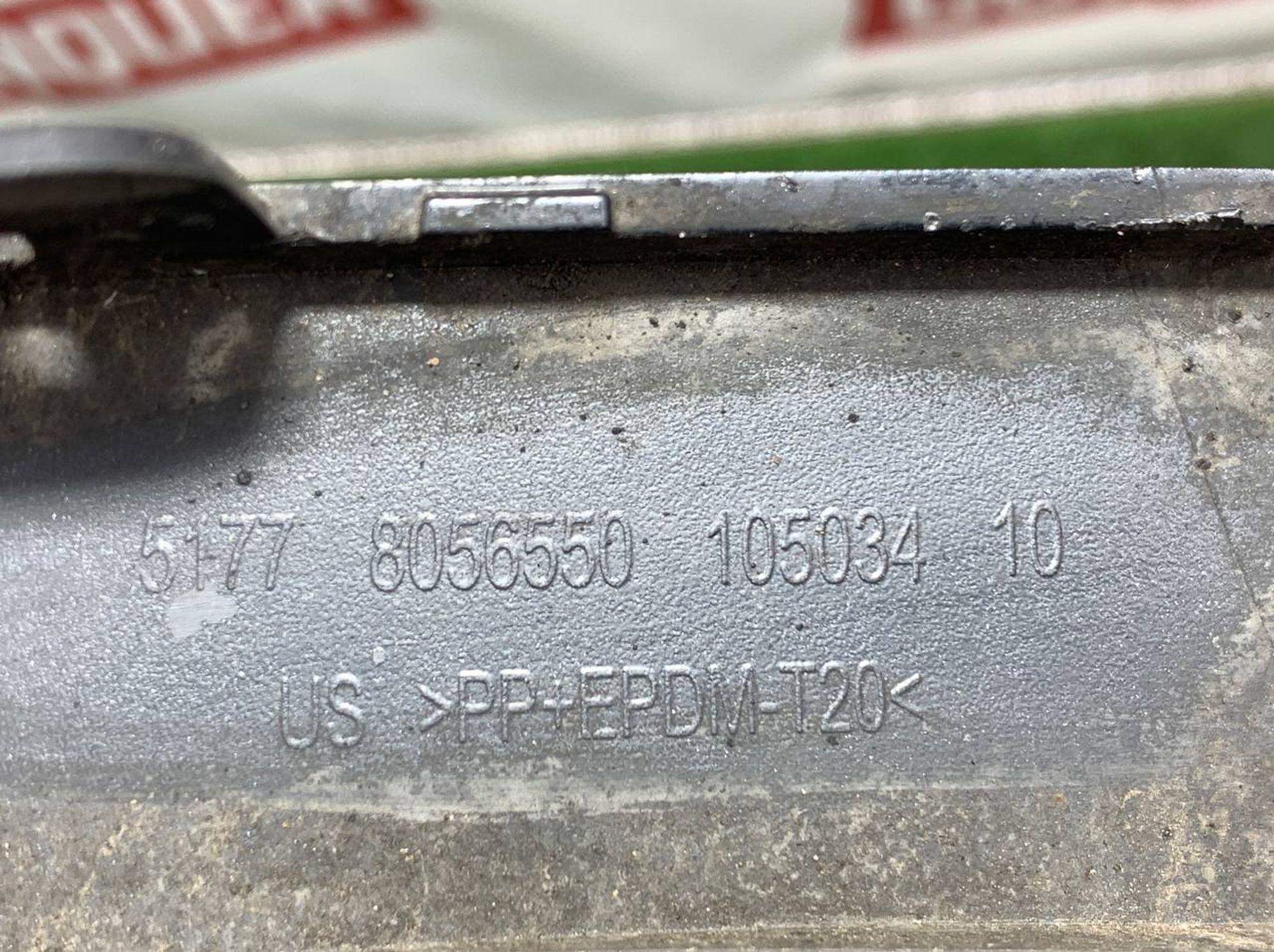 https://ycs.partsauto.market/partsauto-images/thmbs/userImages/h353NjtZg3VDP19b5HMt7LlpbQ93/part/b72a0440-aa1f-4083-a294-b89949e59fe4_1727256472311.jpg