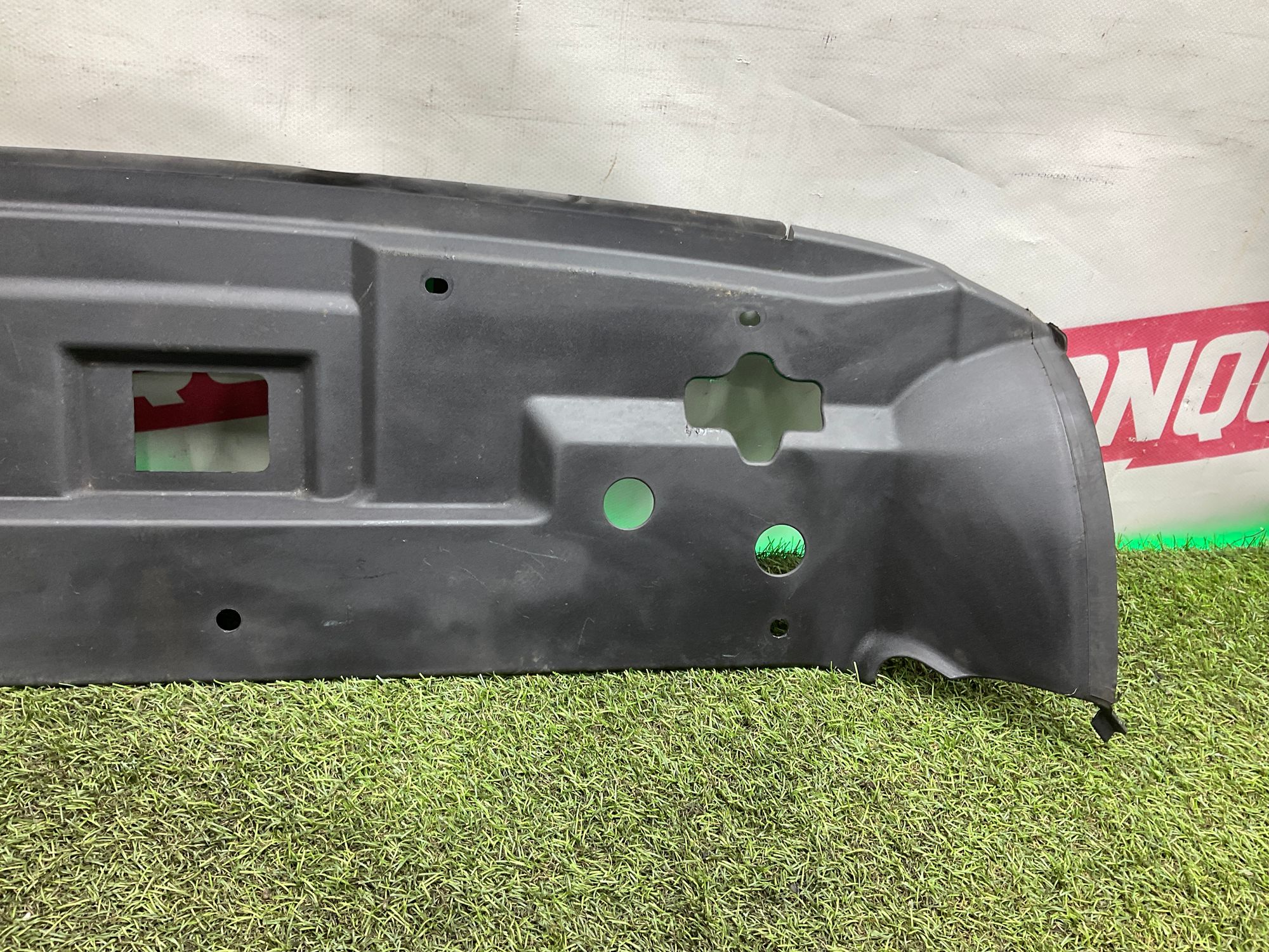 Накладка замка капота Land Rover Defender II 2022, 8000 рублей, Москва