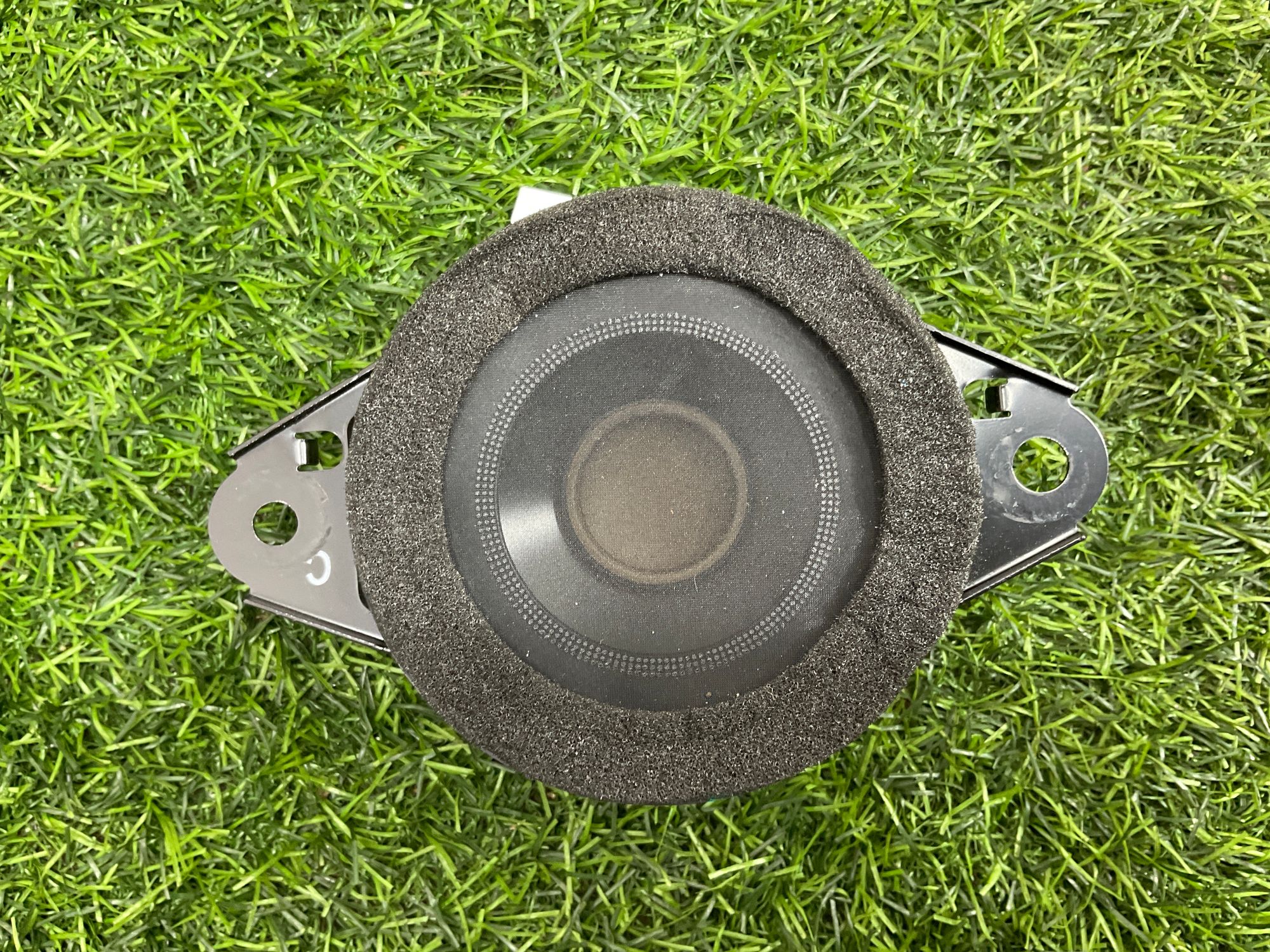 https://ycs.partsauto.market/partsauto-images/thmbs/userImages/h353NjtZg3VDP19b5HMt7LlpbQ93/part/b8cbb5ad-3912-4dc6-a6fc-f7a85d9e885e_1738742523930.jpg