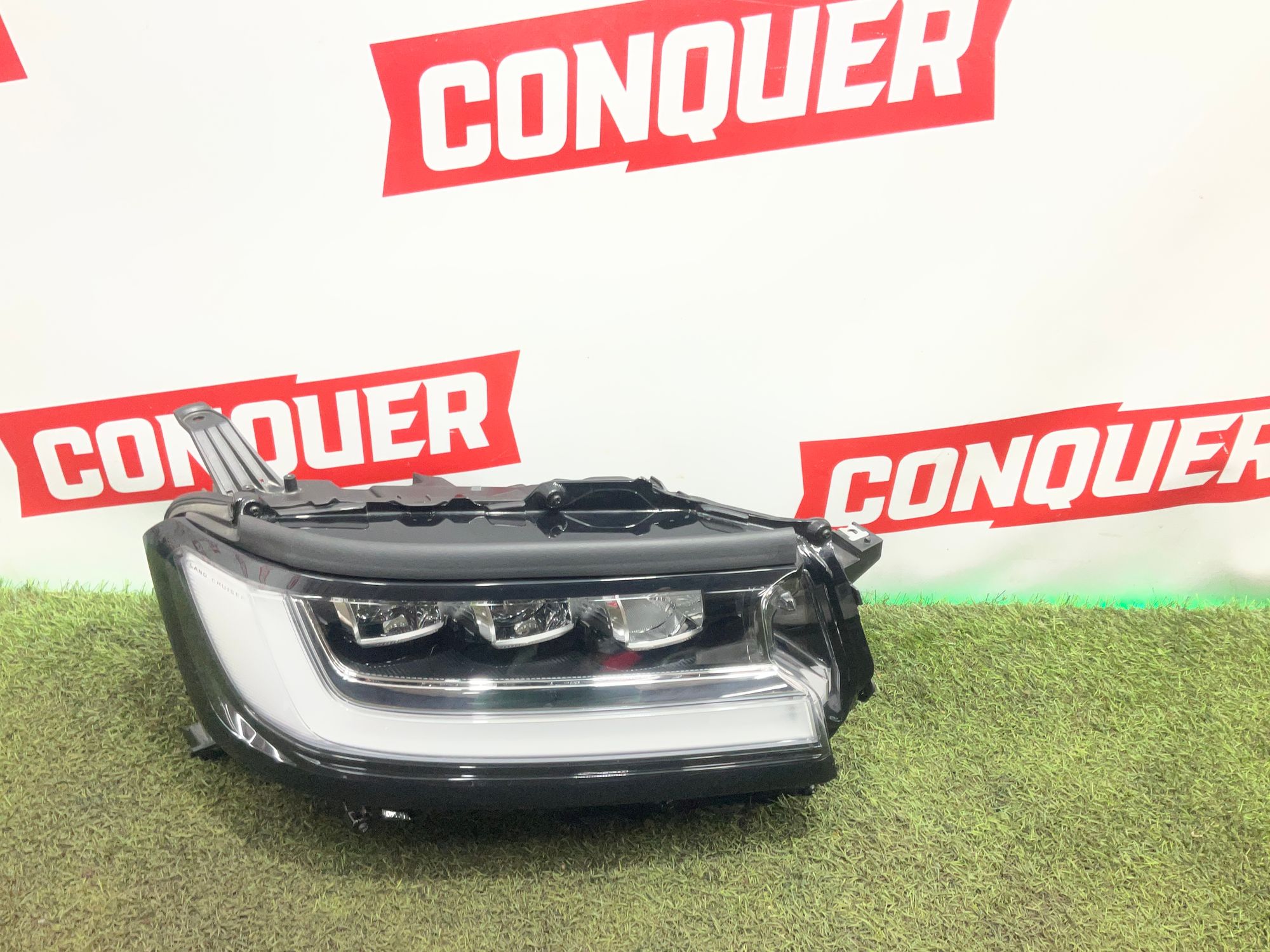 Фара правая Toyota Land Cruiser 300 2024, 165000 рублей, Москва