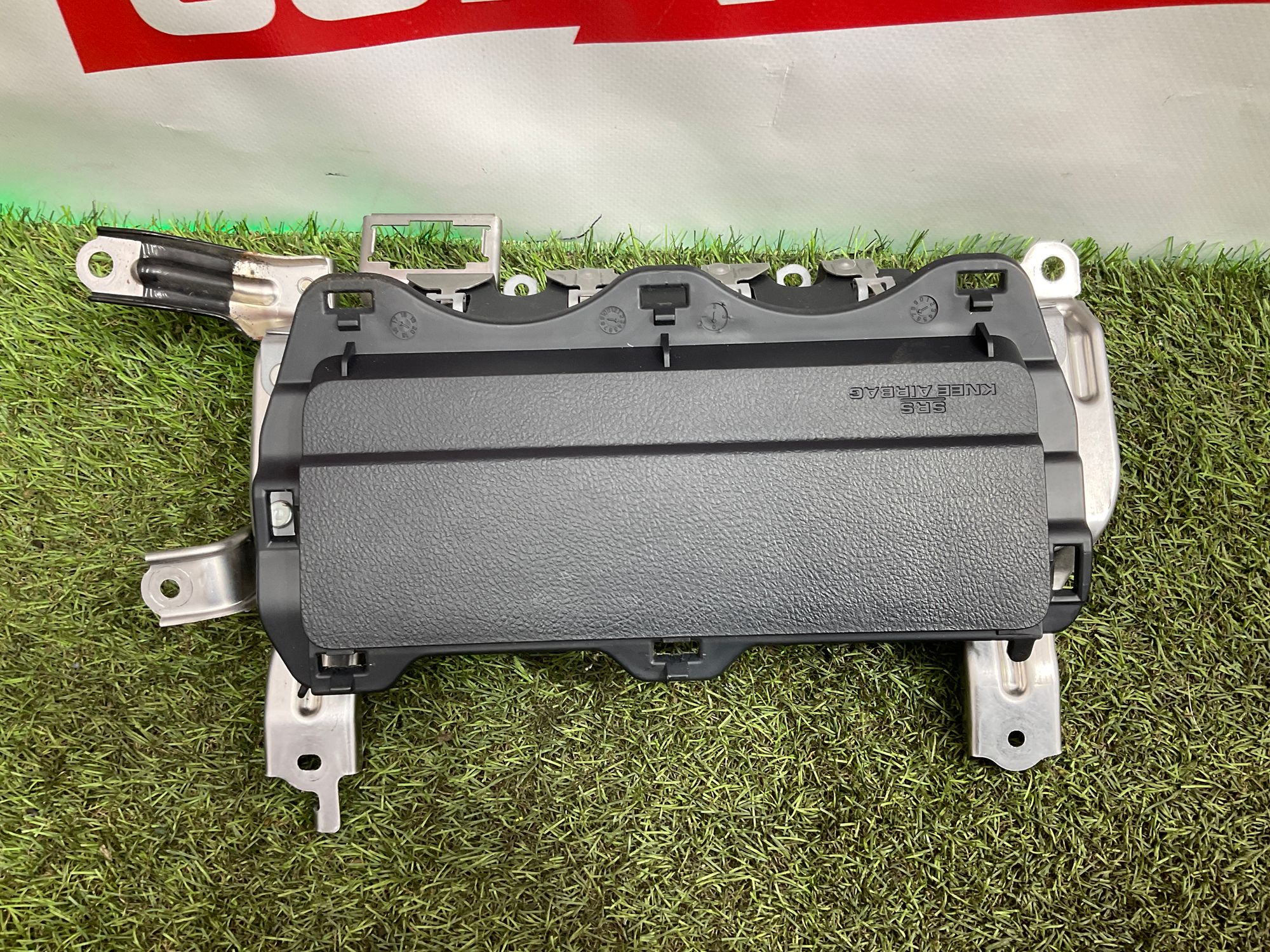 Подушка безопасности колени Toyota Land Cruiser 200 рестайлинг 2 (2015—2023) 2017, 27000 рублей, Москва