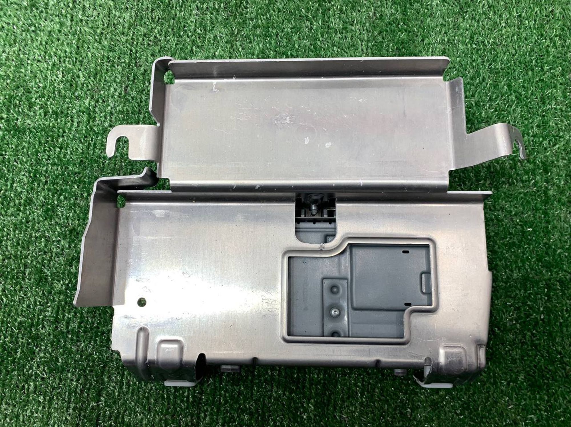 https://ycs.partsauto.market/partsauto-images/thmbs/userImages/h353NjtZg3VDP19b5HMt7LlpbQ93/part/b9a0d07a-8cb8-4feb-9009-6e2a05f05cc7_1728478793709.jpg