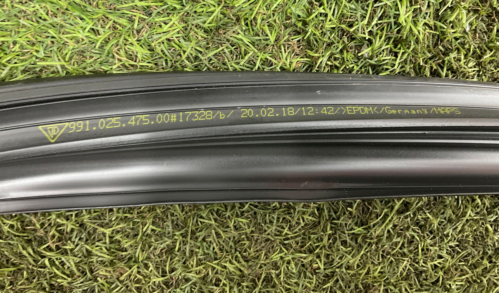 Уплотнитель двери Porsche 911 GT3 991 Рестайлинг 2018, 8000 рублей, Москва