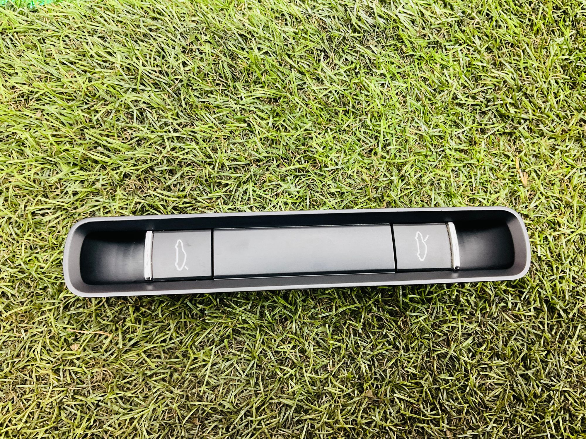 Кнопка открывания багажника Porsche 911 GT3 991 Рестайлинг 2018, 4000 рублей, Москва