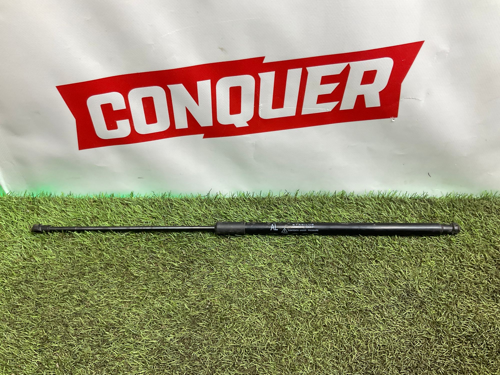 Амортизатор капота левый Toyota Land Cruiser 200 рестайлинг 2 (2015—2023) 2021, 5000 рублей, Москва