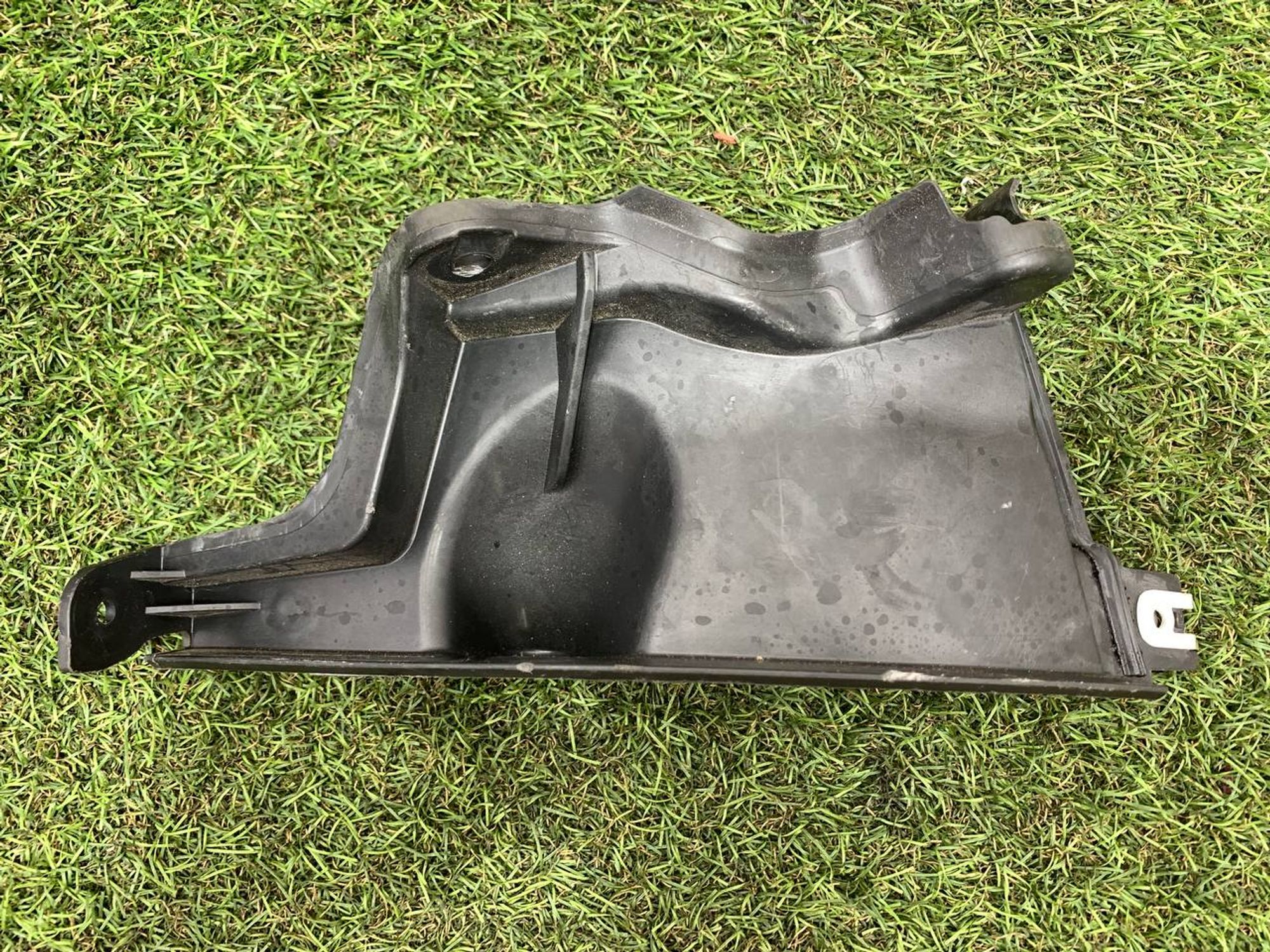 https://ycs.partsauto.market/partsauto-images/thmbs/userImages/h353NjtZg3VDP19b5HMt7LlpbQ93/part/babcf73b-f6f6-408e-9682-b0e4ec8ff1ea_1718723398458.jpg