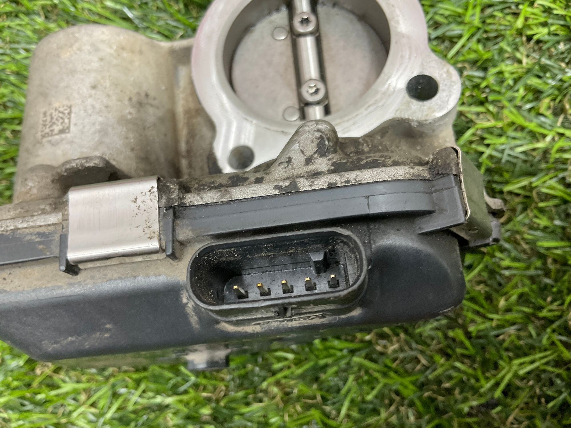 https://ycs.partsauto.market/partsauto-images/thmbs/userImages/h353NjtZg3VDP19b5HMt7LlpbQ93/part/bacdeb35-cdd3-4686-b50f-7a3bc3201c53_1786024224430.jpg