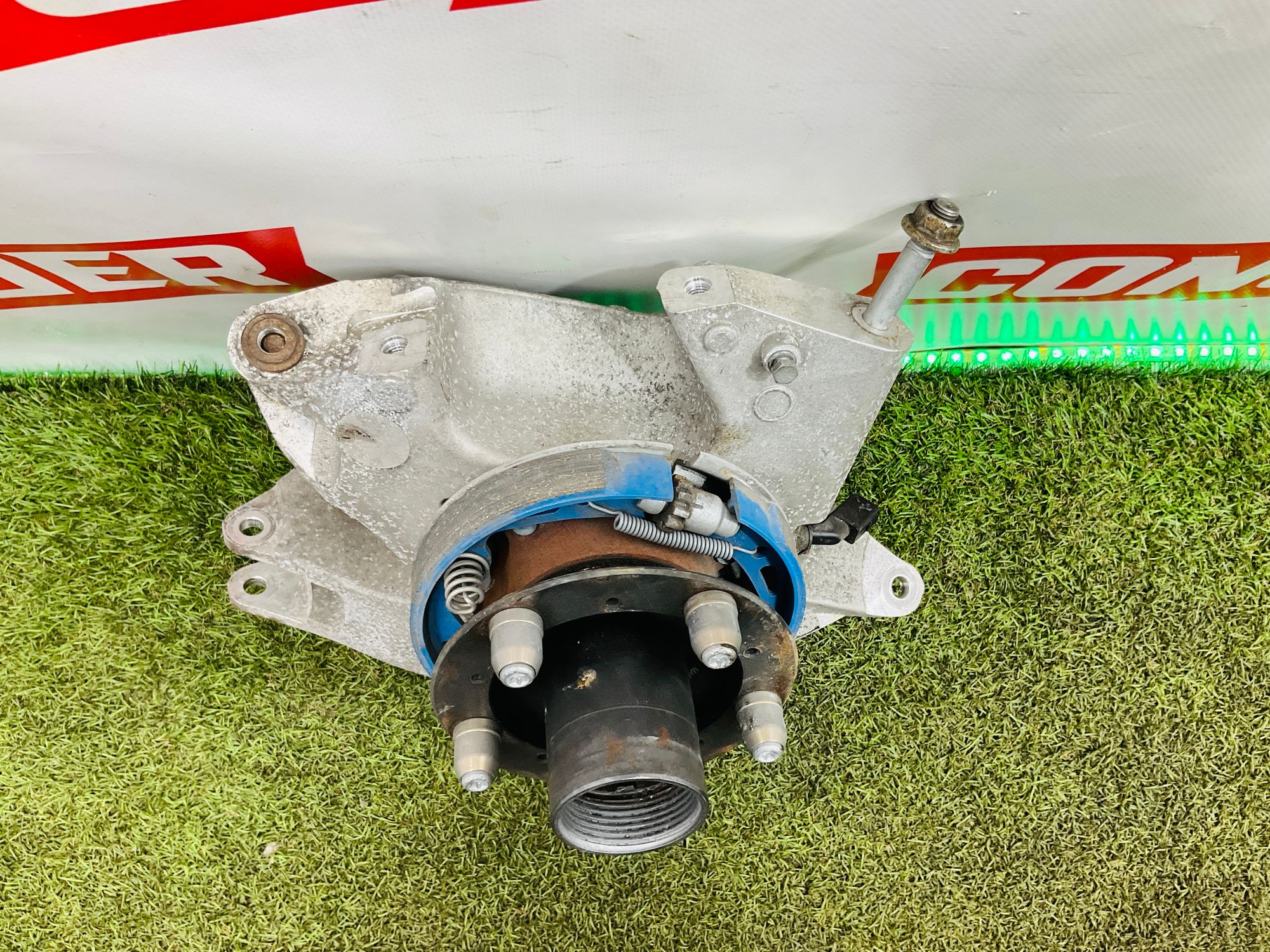 https://ycs.partsauto.market/partsauto-images/thmbs/userImages/h353NjtZg3VDP19b5HMt7LlpbQ93/part/bb191190-22a5-4ae5-bbb9-5ff48f69ac7e_1779451716456.jpg