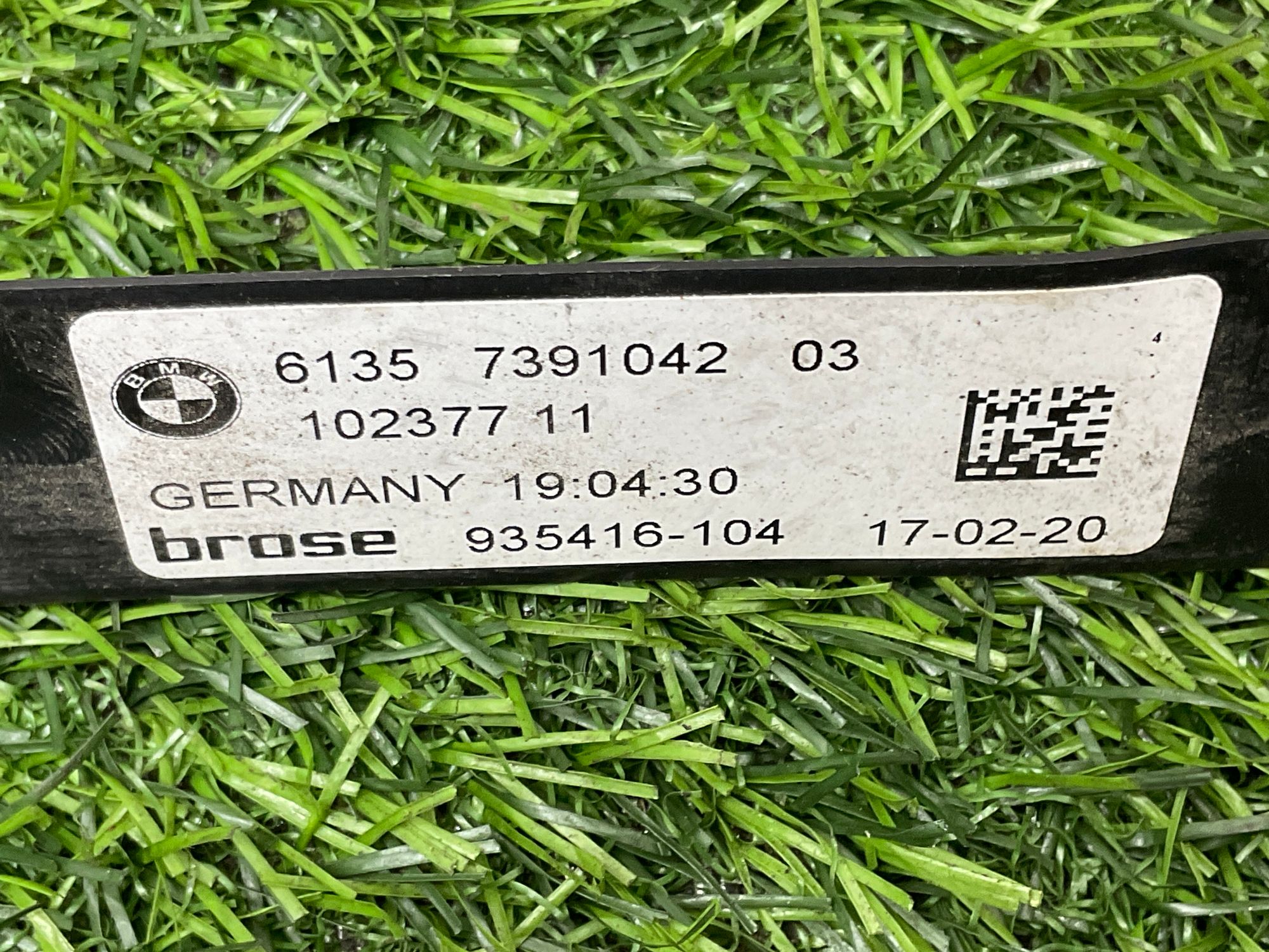 https://ycs.partsauto.market/partsauto-images/thmbs/userImages/h353NjtZg3VDP19b5HMt7LlpbQ93/part/bb32e8a6-8a74-4b09-9583-23c0e7461aa2_1735206786476.jpg