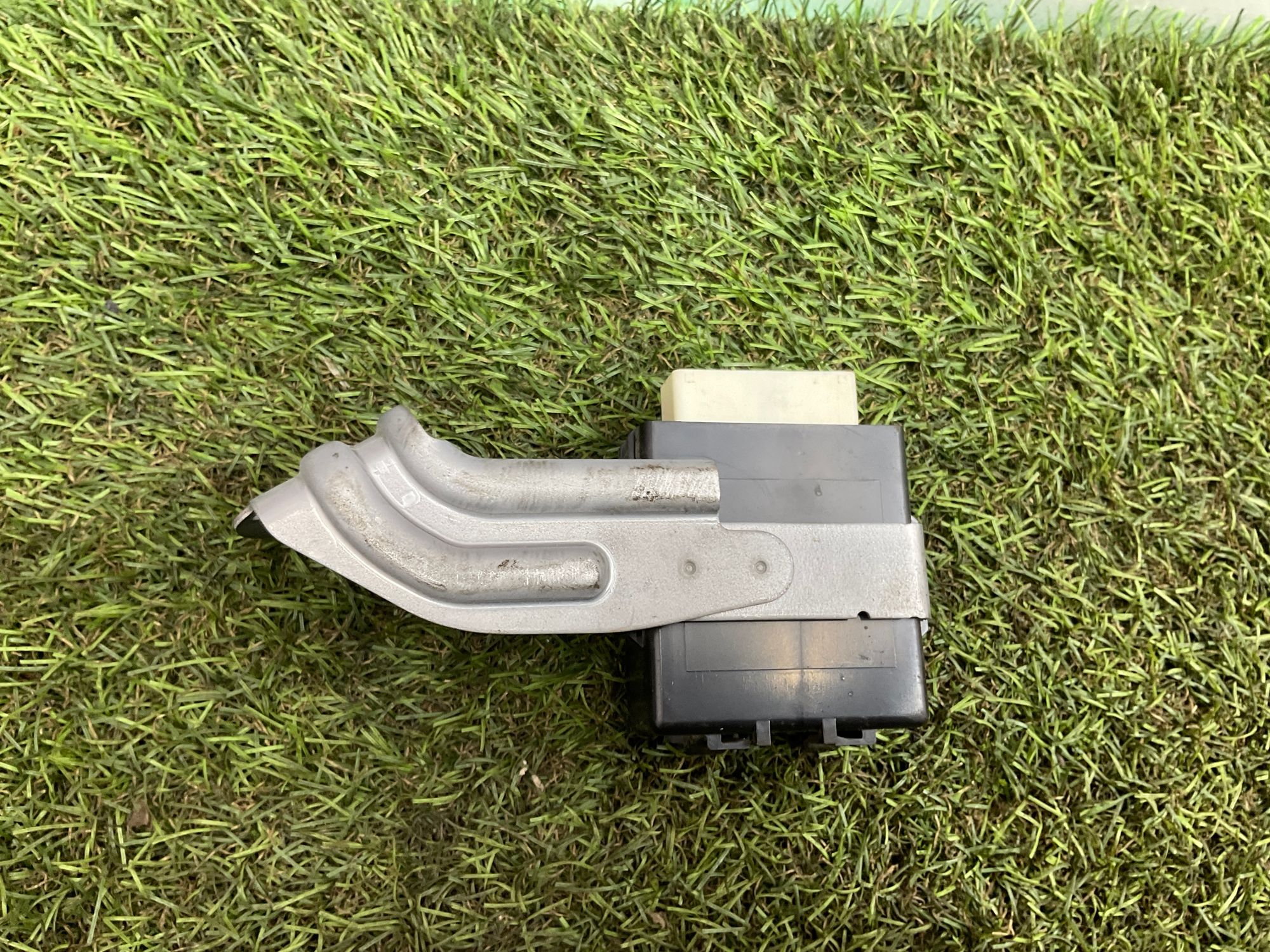 Блок управления стеклоочистителем Toyota Land Cruiser 200 рестайлинг 2 (2015—2023) 2017, 7000 рублей, Москва