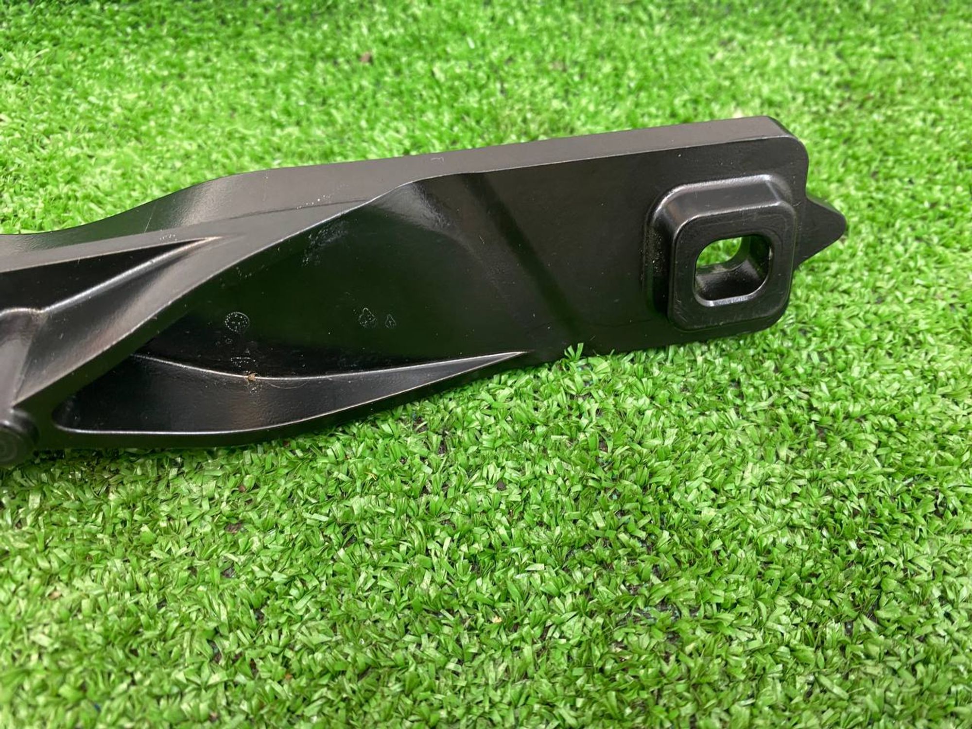 https://ycs.partsauto.market/partsauto-images/thmbs/userImages/h353NjtZg3VDP19b5HMt7LlpbQ93/part/bb5a1dfd-0e00-44a0-ae80-7cd0946ce5f9_1747988499855.jpg