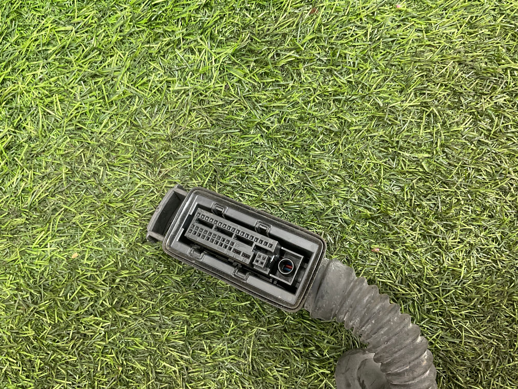 https://ycs.partsauto.market/partsauto-images/thmbs/userImages/h353NjtZg3VDP19b5HMt7LlpbQ93/part/bb82dba8-d452-4407-95d2-b056329c30c1_1743428889157.jpg