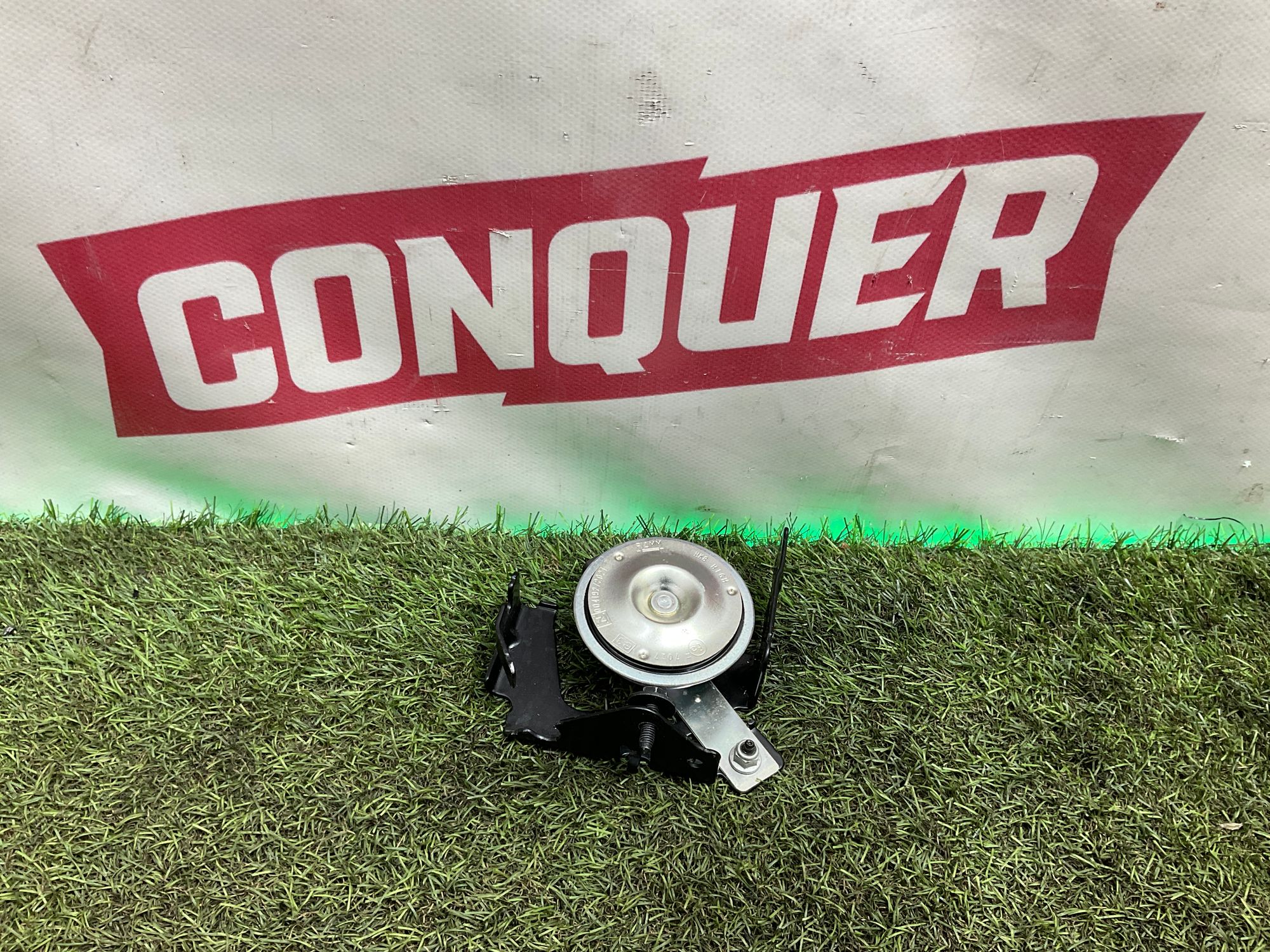 Звуковой сигнал Land Rover Defender II L663 2022, 1000 рублей, Москва