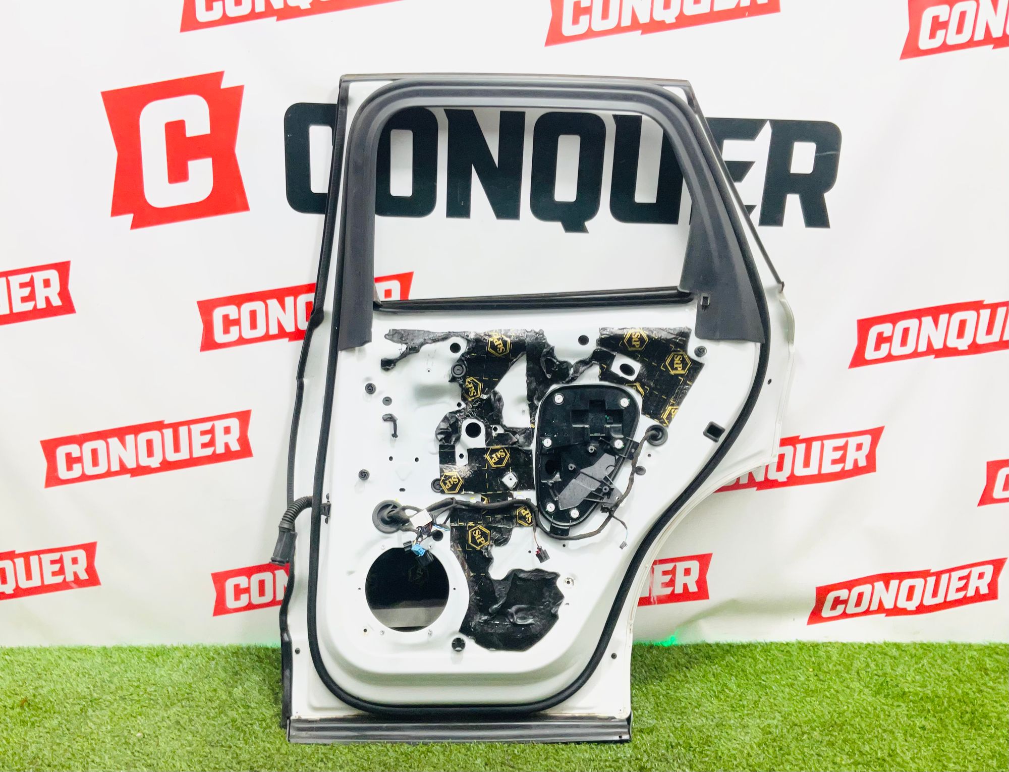 https://ycs.partsauto.market/partsauto-images/thmbs/userImages/h353NjtZg3VDP19b5HMt7LlpbQ93/part/bc0aacdf-5c7d-4975-a00c-f7daa019b745_1786102667874.jpg