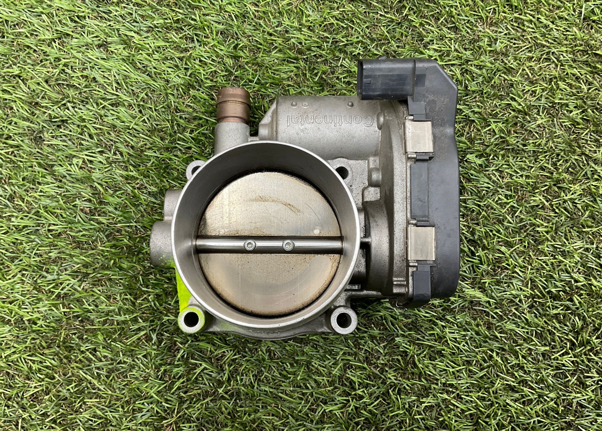 Дроссельная заслонка BMW 5 серия, F10/F11/F07 рестайлинг, 2000 рублей, Москва