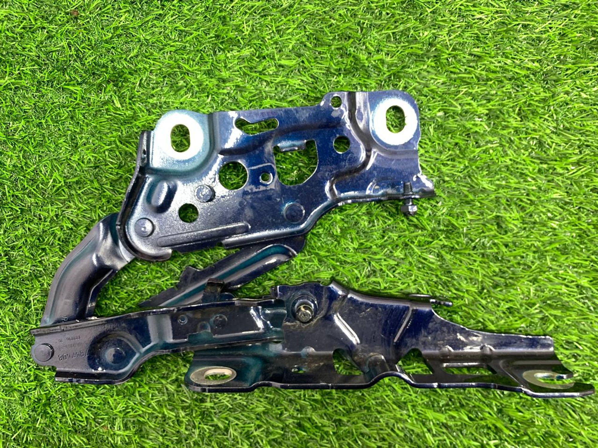https://ycs.partsauto.market/partsauto-images/thmbs/userImages/h353NjtZg3VDP19b5HMt7LlpbQ93/part/bcb8a40c-3a56-4a04-bd84-780b31f01e2e_1733225998884.jpg