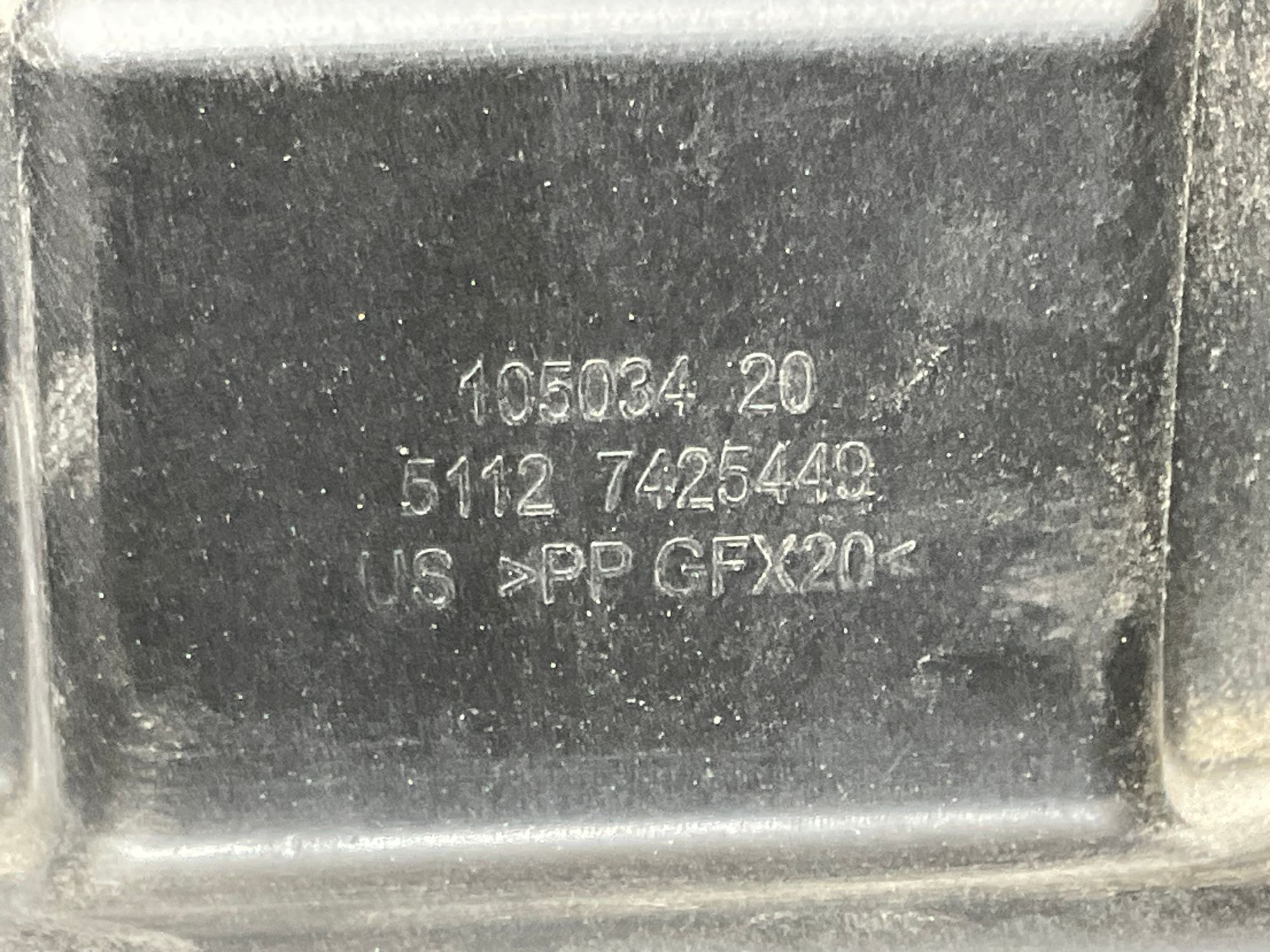 https://ycs.partsauto.market/partsauto-images/thmbs/userImages/h353NjtZg3VDP19b5HMt7LlpbQ93/part/bce01663-0688-425d-8060-558ac4537b66_1734621642799.jpg