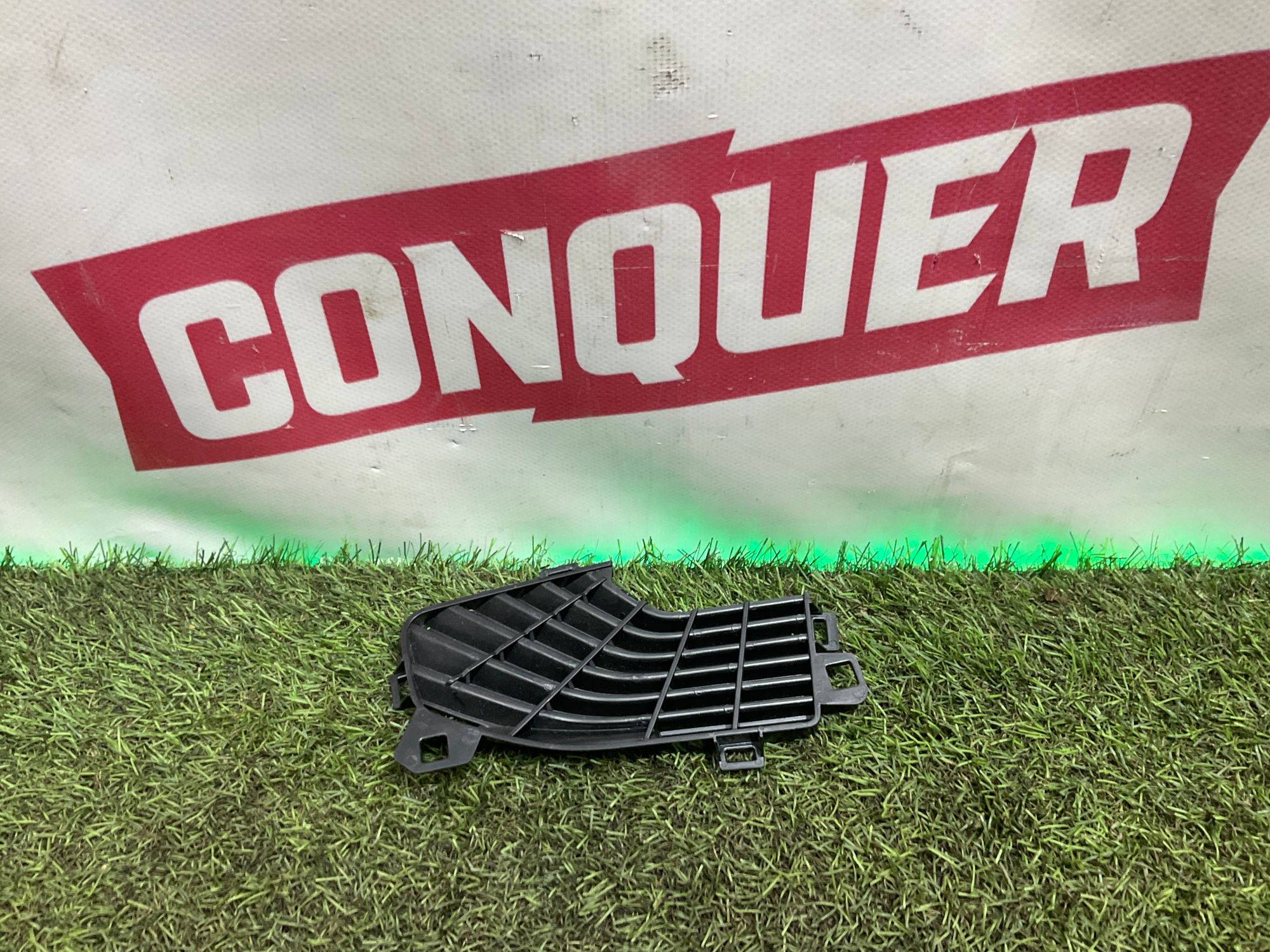 Направляющая шторки багажника правая BMW X5 G05, 500 рублей, Москва