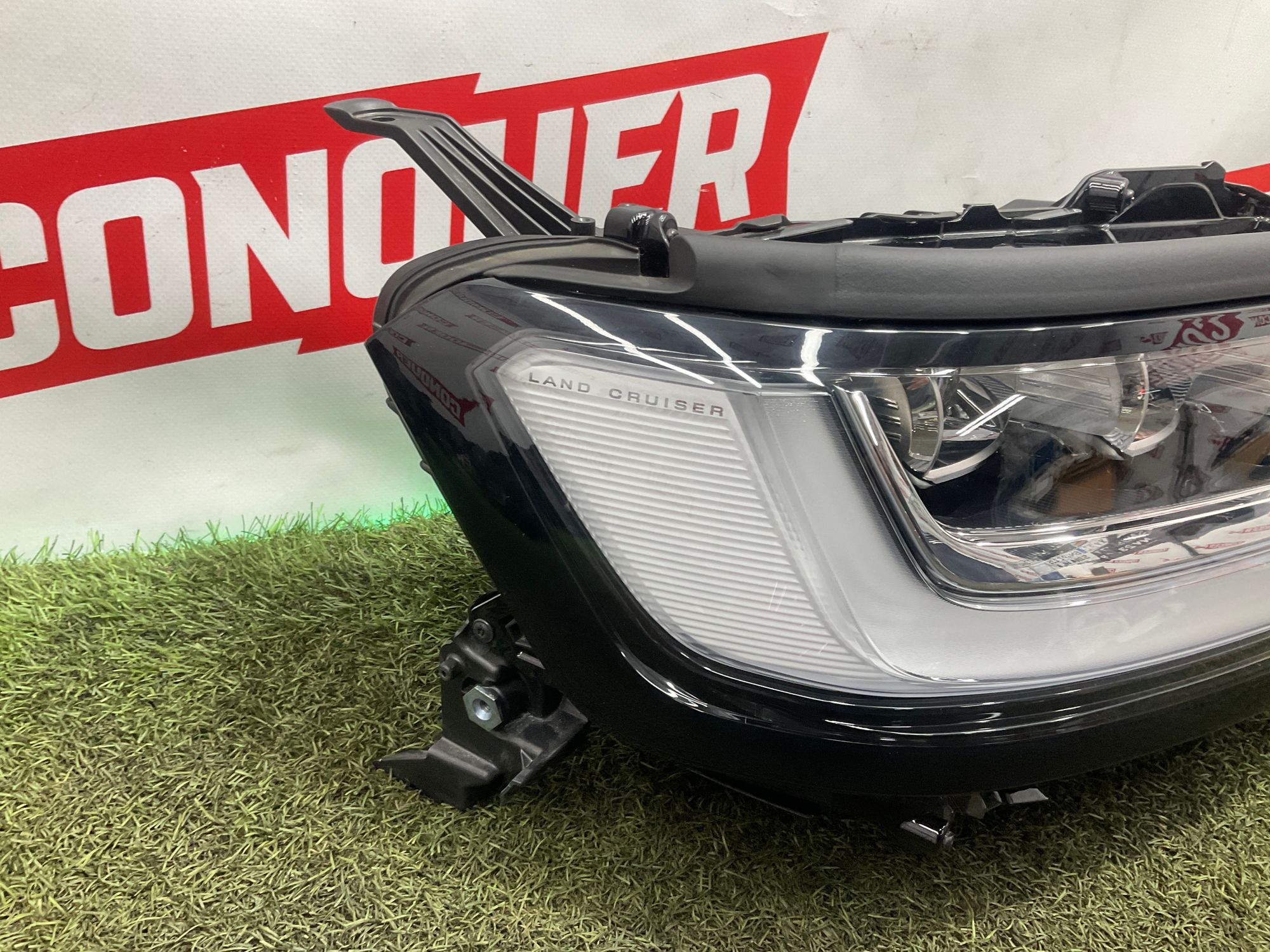 Фара правая Toyota Land Cruiser 300 2024, 165000 рублей, Москва