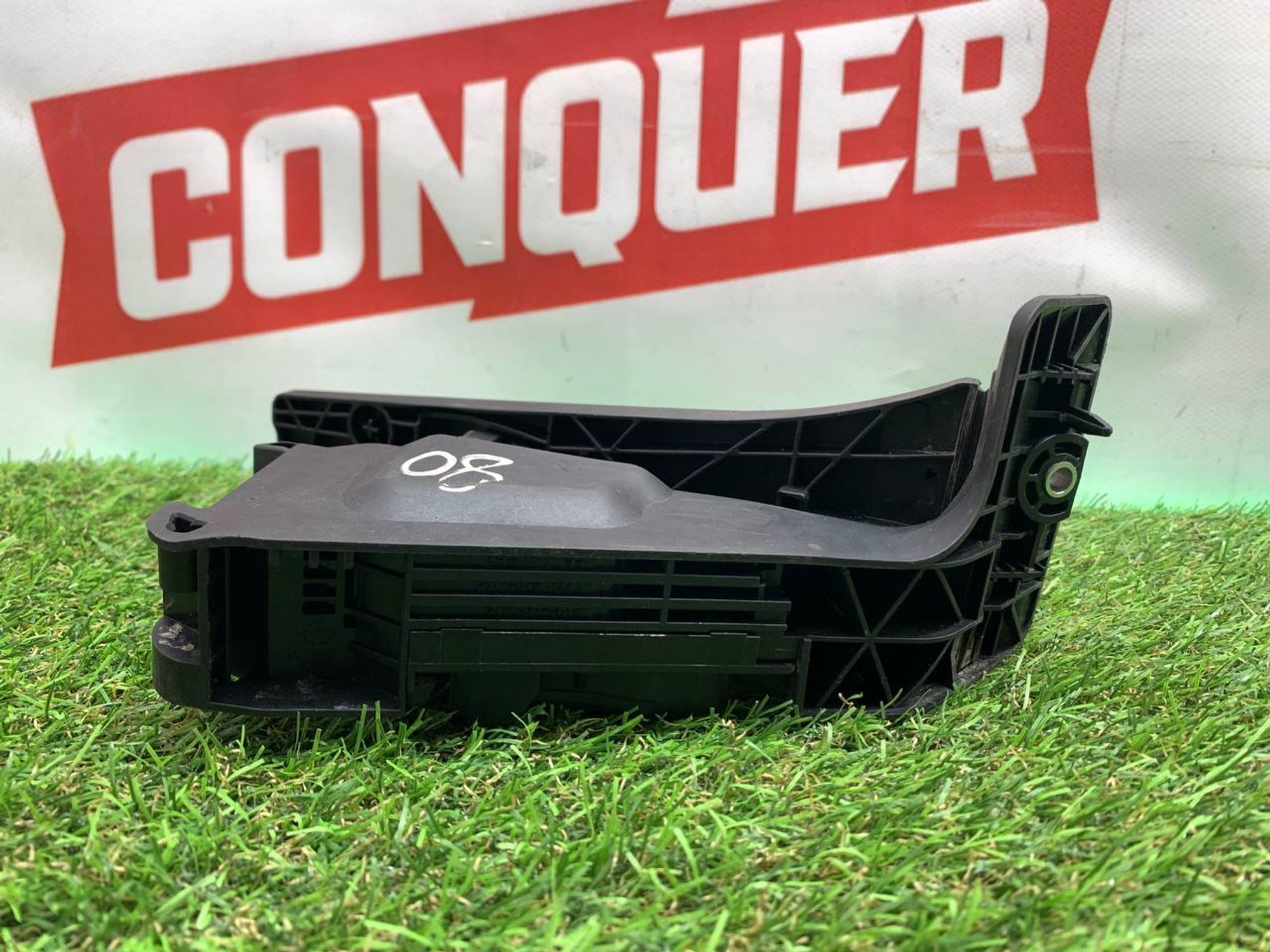 https://ycs.partsauto.market/partsauto-images/thmbs/userImages/h353NjtZg3VDP19b5HMt7LlpbQ93/part/bd71fbb4-6a3e-4738-b845-492678fe8bff_1708767088352.jpg