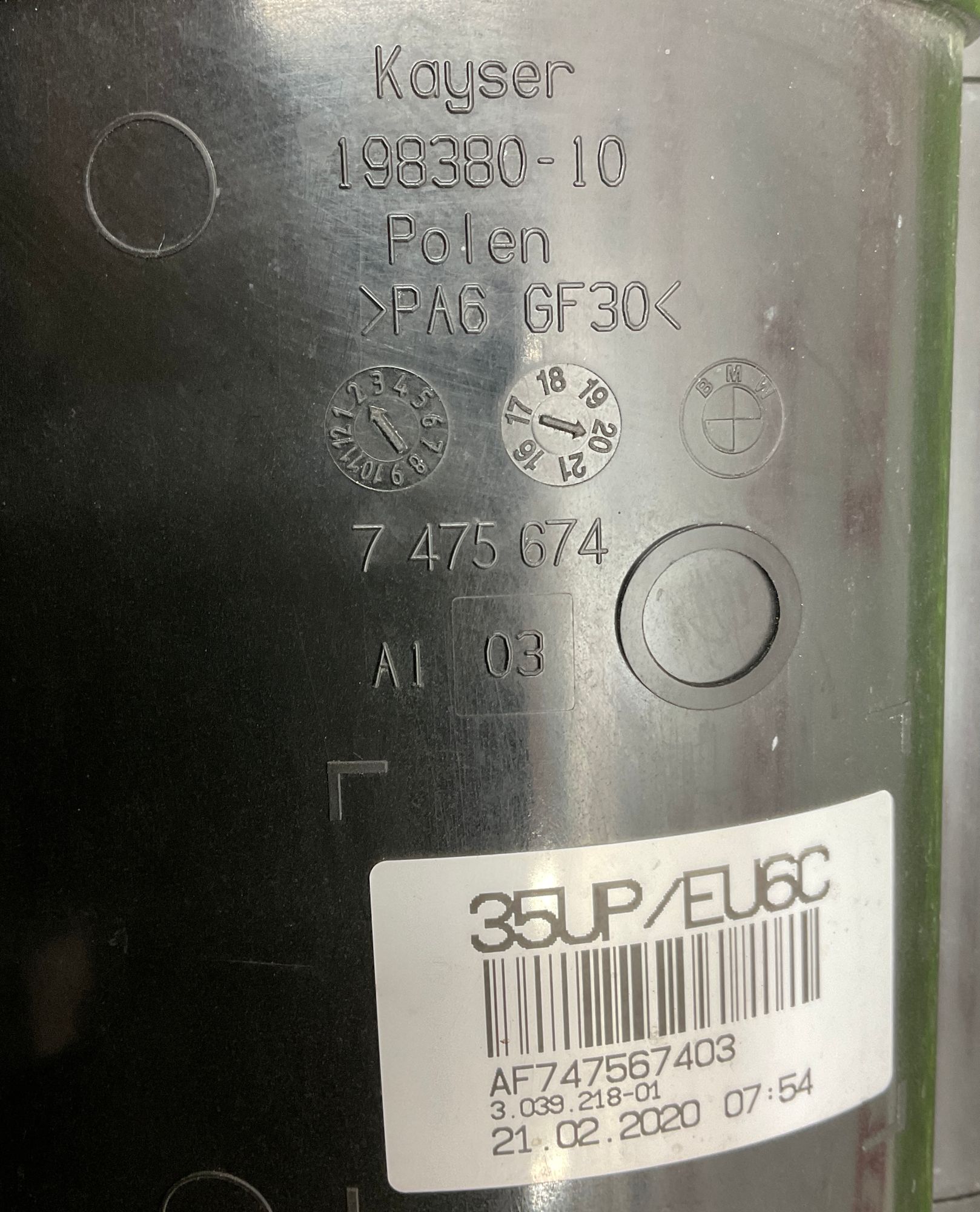 https://ycs.partsauto.market/partsauto-images/thmbs/userImages/h353NjtZg3VDP19b5HMt7LlpbQ93/part/bd73a941-23e1-4a42-89e4-4b2794457b8f_1735373706162.jpg