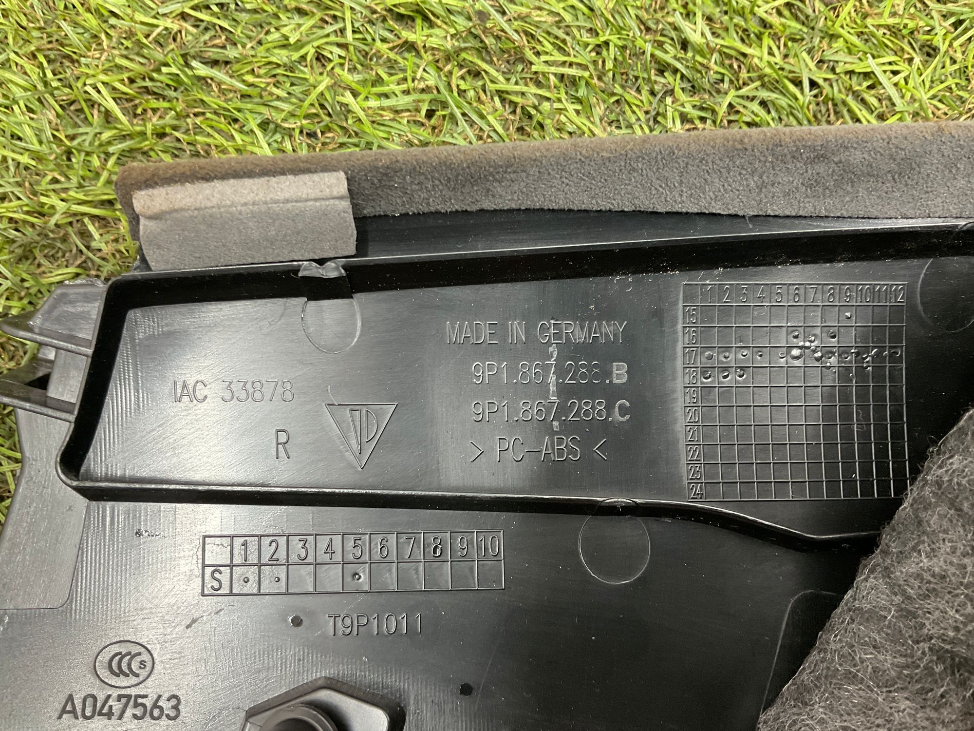 Обшивка багажника правая Porsche 911 GT3 991 Рестайлинг 2018, 35000 рублей, Москва