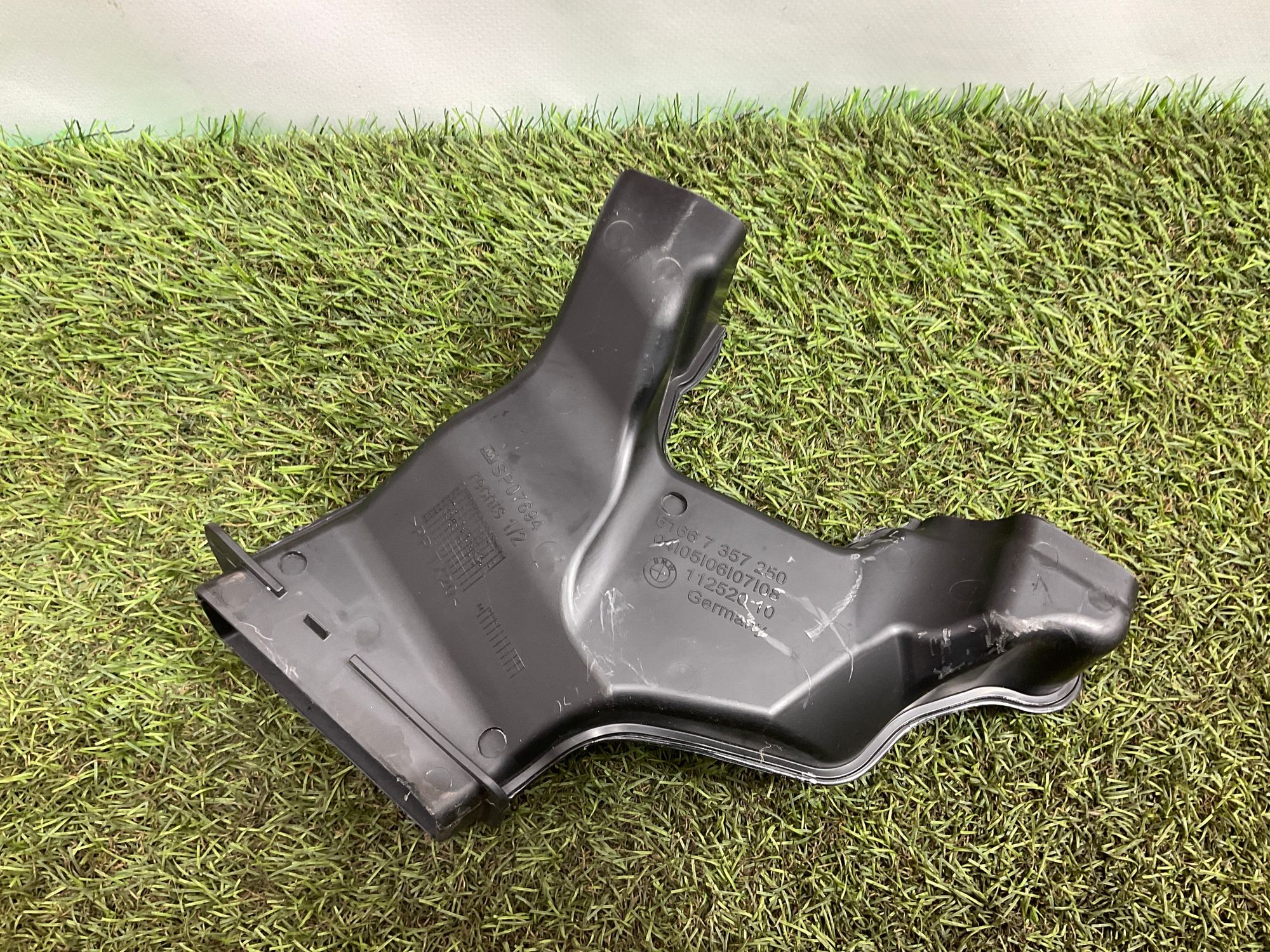 Водосток капота правый BMW M8, F91/F92/F93 2019, 1000 рублей, Москва