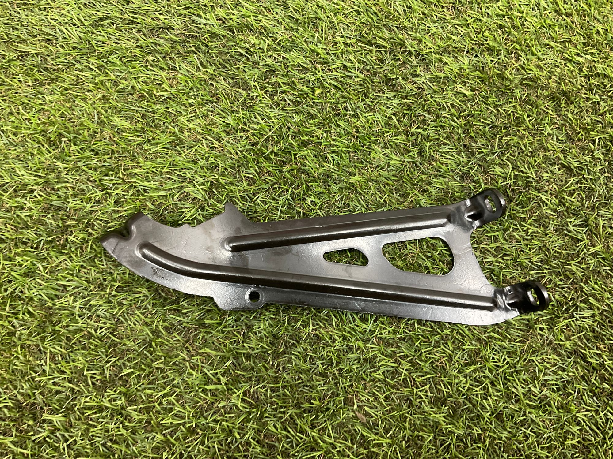 Кронштейн коллектора впускного B58 BMW 3 серия, G20/G21 рестайлинг, 2000 рублей, Москва