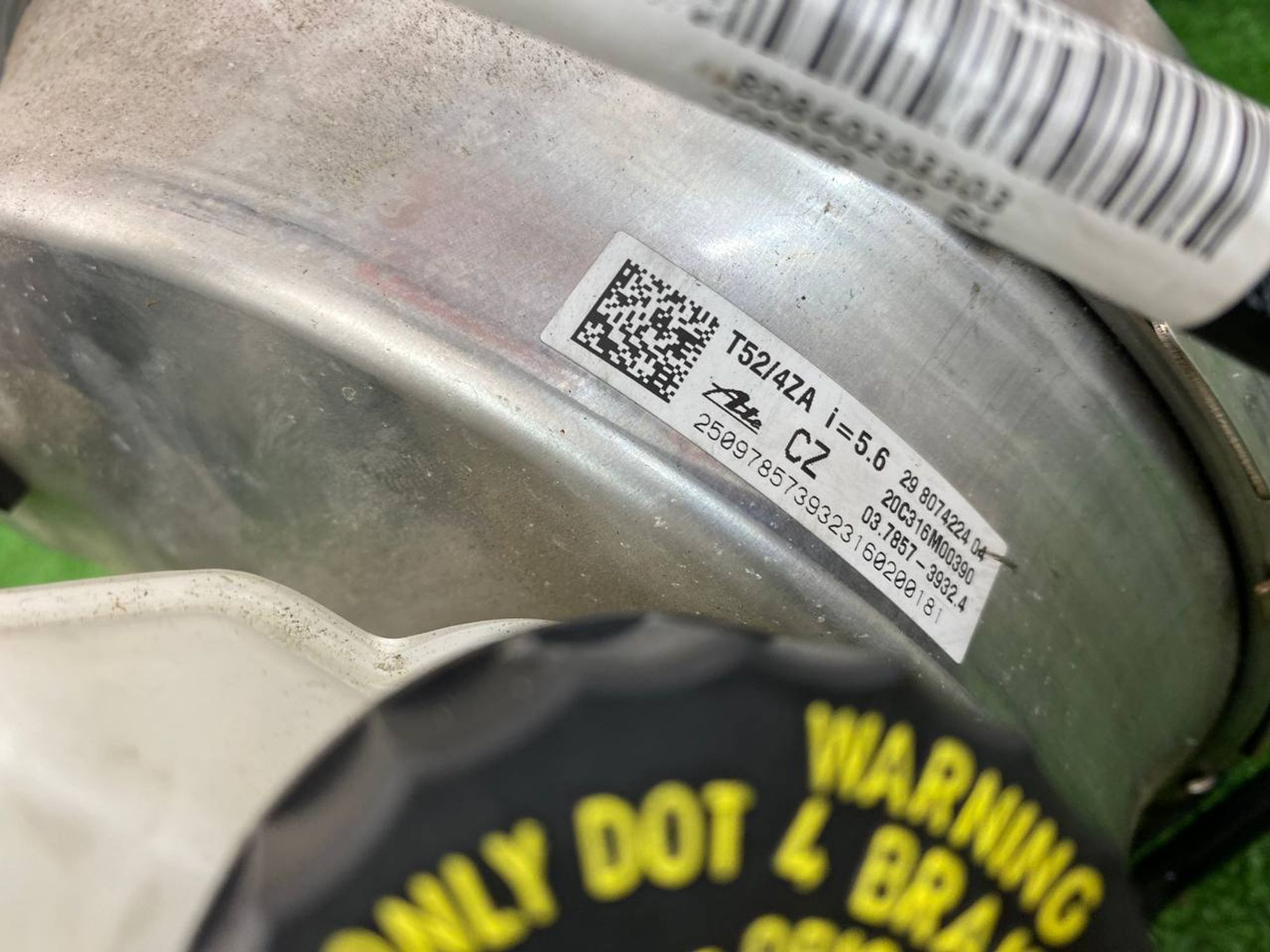 https://ycs.partsauto.market/partsauto-images/thmbs/userImages/h353NjtZg3VDP19b5HMt7LlpbQ93/part/be2fd65c-2298-452b-8383-92d729ecee9c_1747476166816.jpg