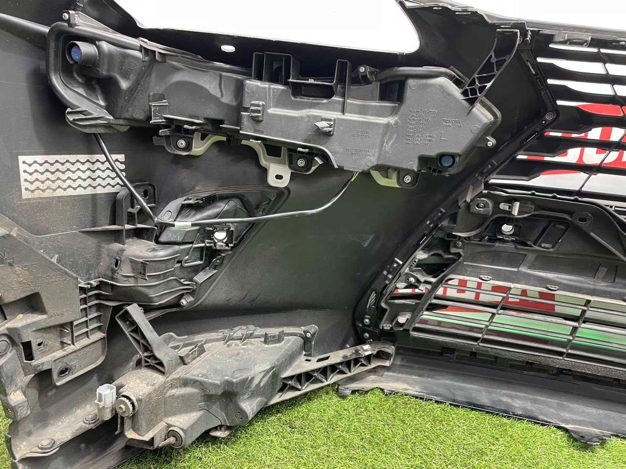 https://ycs.partsauto.market/partsauto-images/thmbs/userImages/h353NjtZg3VDP19b5HMt7LlpbQ93/part/be3ec5ff-c17a-4faf-a201-0ee5993daf7d_1712675070407.jpg