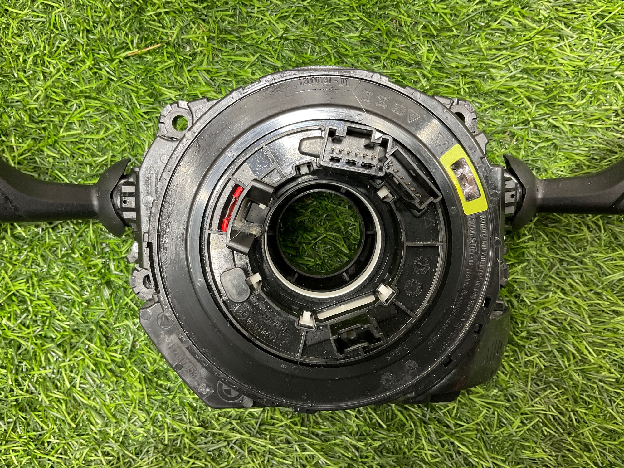 https://ycs.partsauto.market/partsauto-images/thmbs/userImages/h353NjtZg3VDP19b5HMt7LlpbQ93/part/bed1b758-7bc2-45a9-a052-6c60d9453df2_1735128871299.jpg