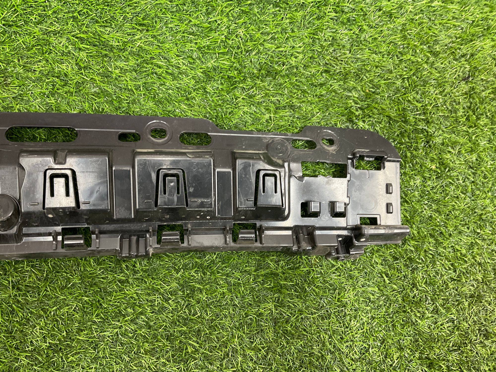 https://ycs.partsauto.market/partsauto-images/thmbs/userImages/h353NjtZg3VDP19b5HMt7LlpbQ93/part/bfafc0d8-9abd-4105-bc81-1aabbb3cd2b1_1734620842172.jpg