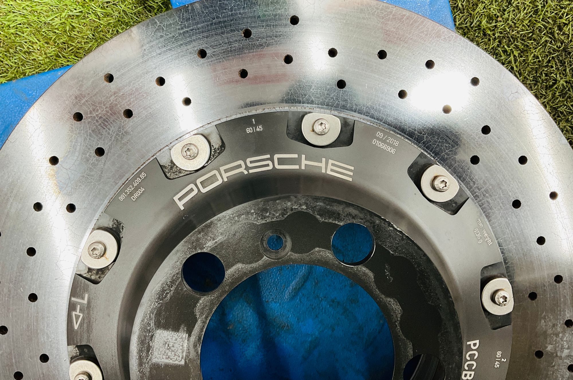 https://ycs.partsauto.market/partsauto-images/thmbs/userImages/h353NjtZg3VDP19b5HMt7LlpbQ93/part/bfdcd9e0-0b7f-4c2a-a602-931190173c1a_1775568652234.jpg