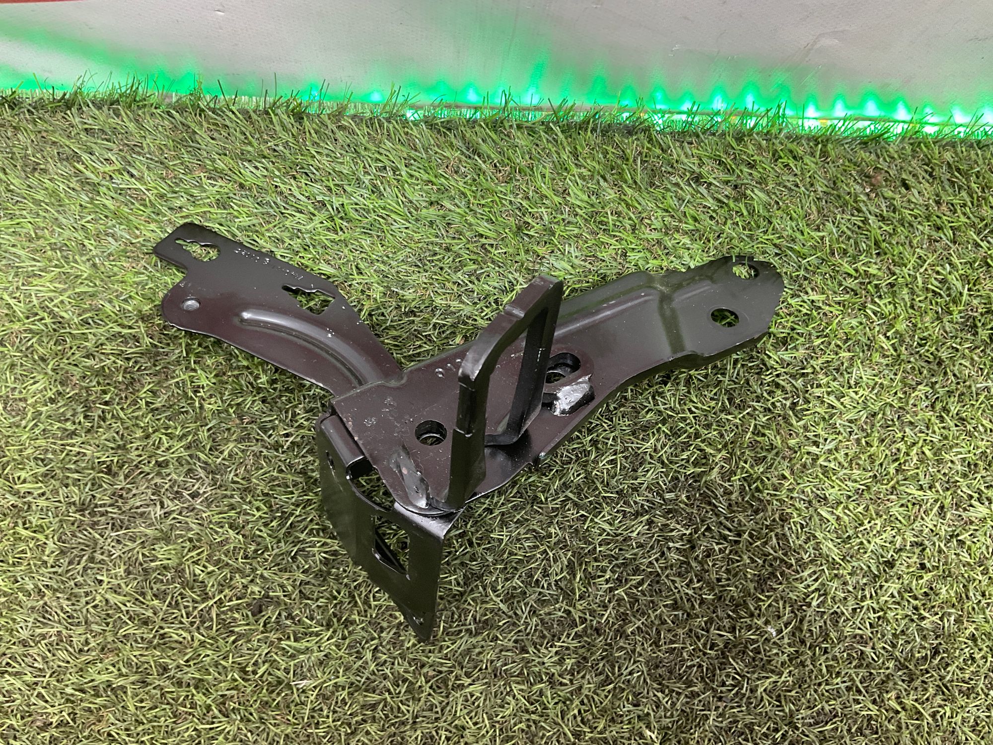 Крепление заднего сиденья левое BMW X5 G05 рестайлинг 2025, 1000 рублей, Москва