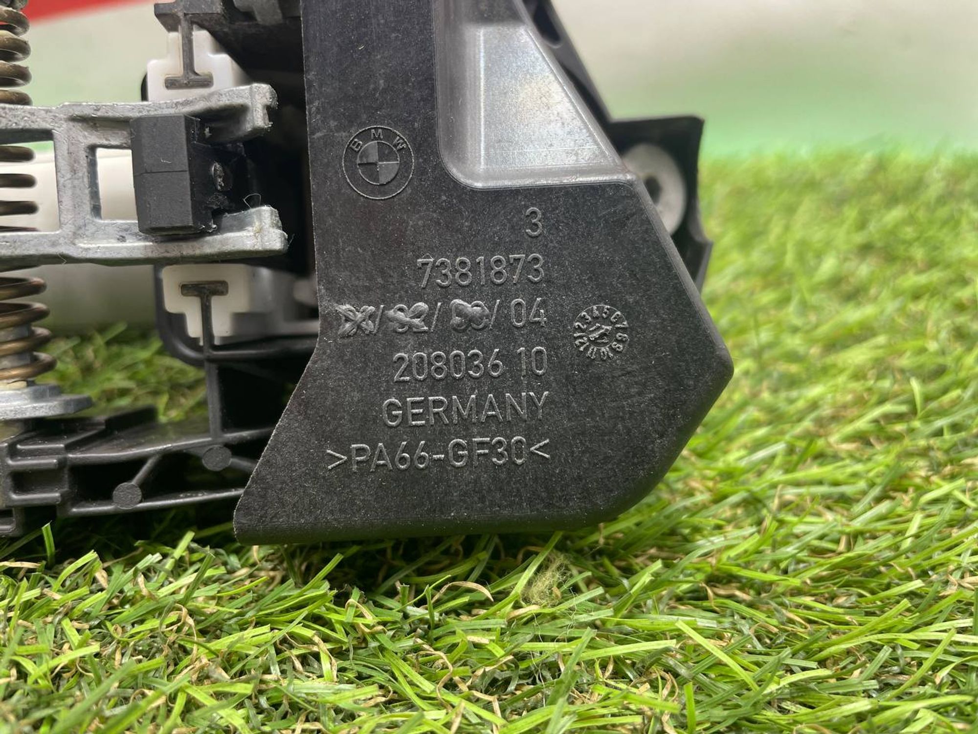 https://ycs.partsauto.market/partsauto-images/thmbs/userImages/h353NjtZg3VDP19b5HMt7LlpbQ93/part/c0ea6880-dabe-439d-8af3-ab55dc19d41a_1709627358835.jpg