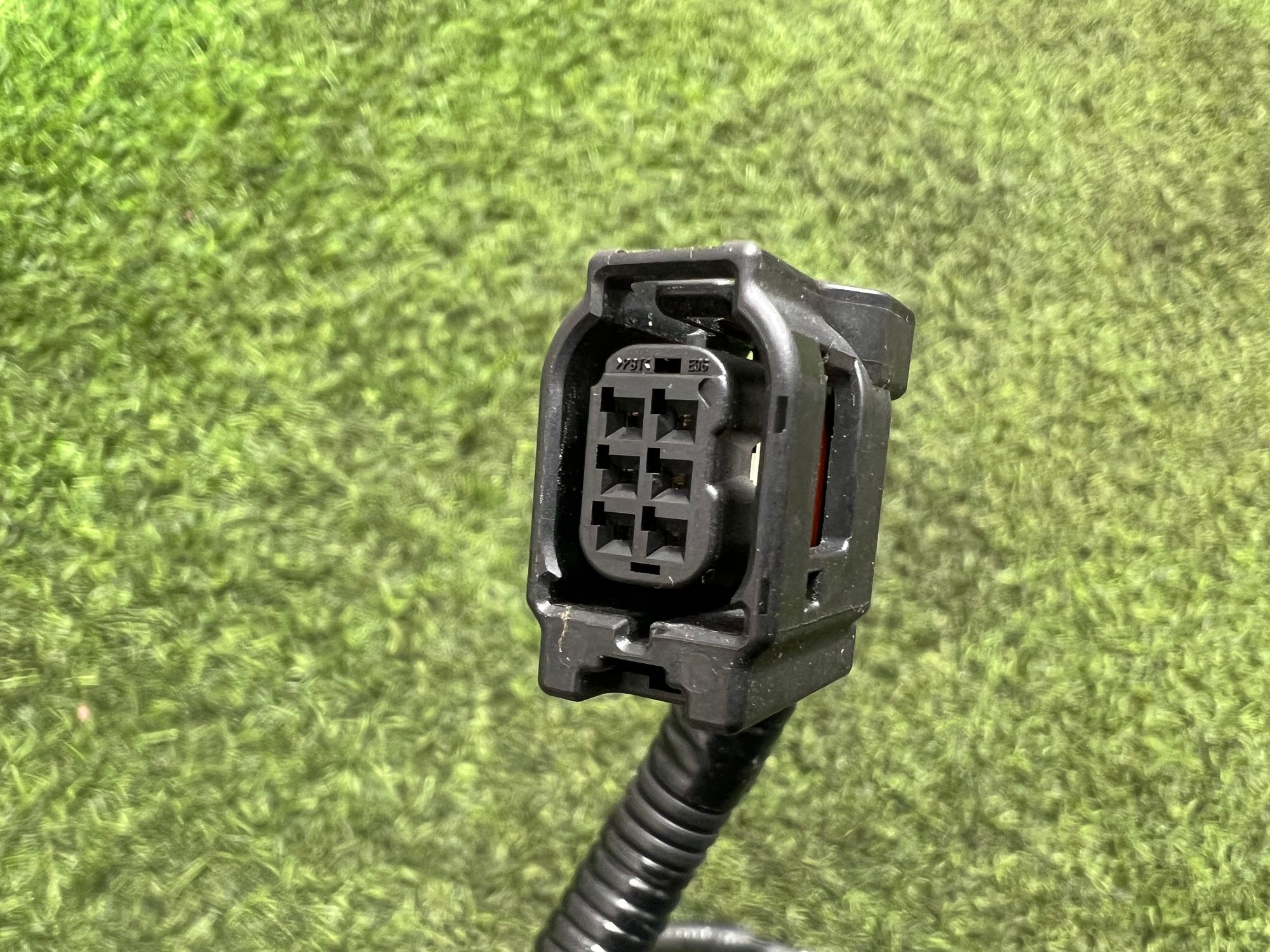 https://ycs.partsauto.market/partsauto-images/thmbs/userImages/h353NjtZg3VDP19b5HMt7LlpbQ93/part/c13511b7-7b47-4072-a838-603b5627b3c9_1743507542939.jpg