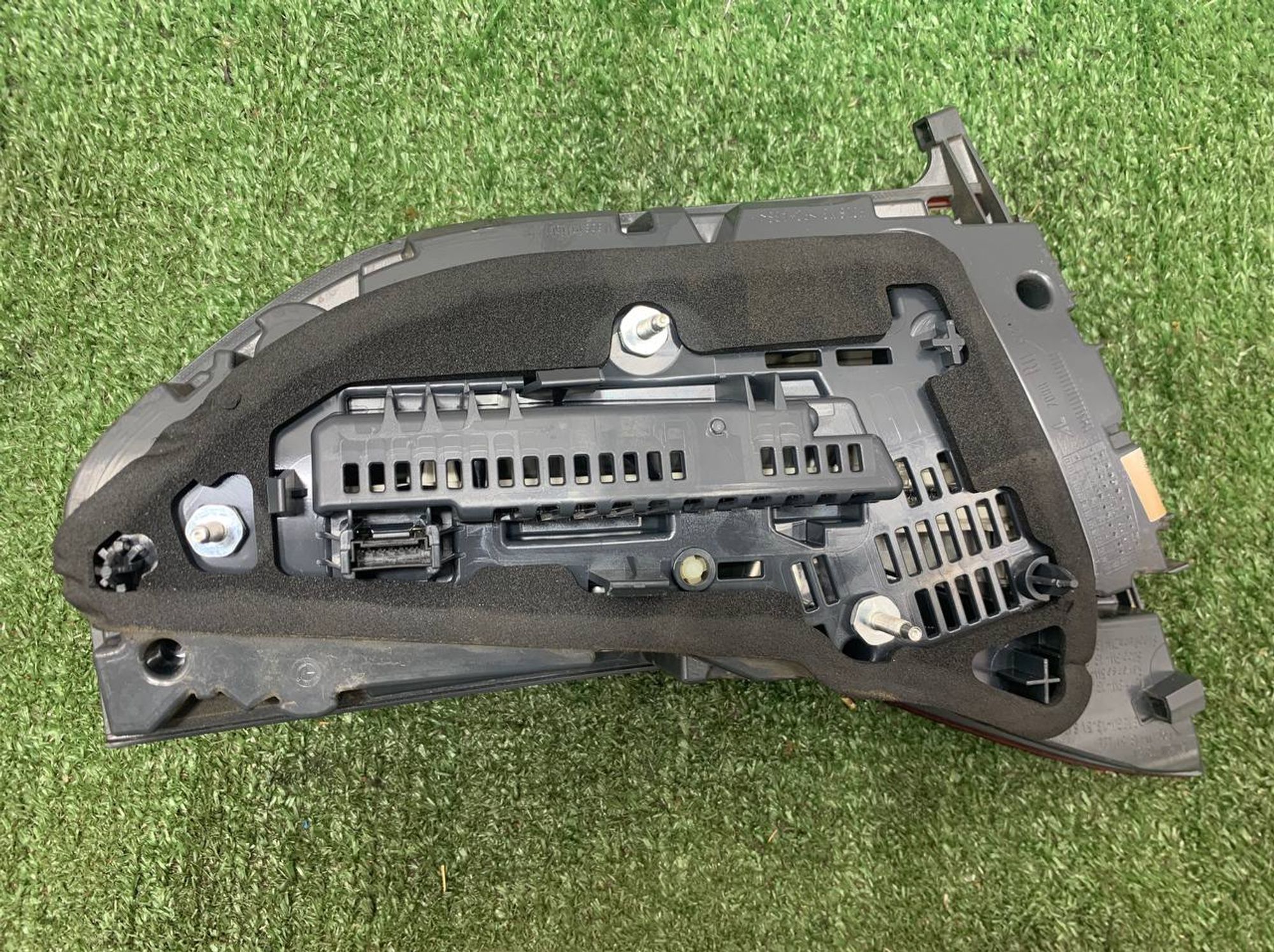 https://ycs.partsauto.market/partsauto-images/thmbs/userImages/h353NjtZg3VDP19b5HMt7LlpbQ93/part/c161c814-5252-42c5-91c3-c04c30a66d56_1731088057112.jpg