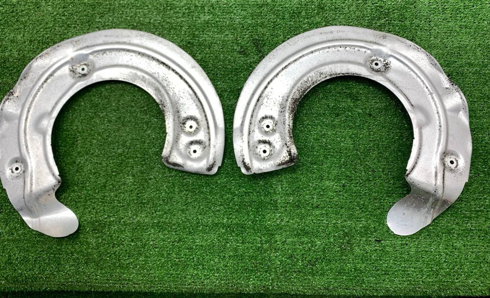 https://ycs.partsauto.market/partsauto-images/thmbs/userImages/h353NjtZg3VDP19b5HMt7LlpbQ93/part/c1bad414-1082-4d1d-82c7-b662736d27ea_1719321670020.jpg