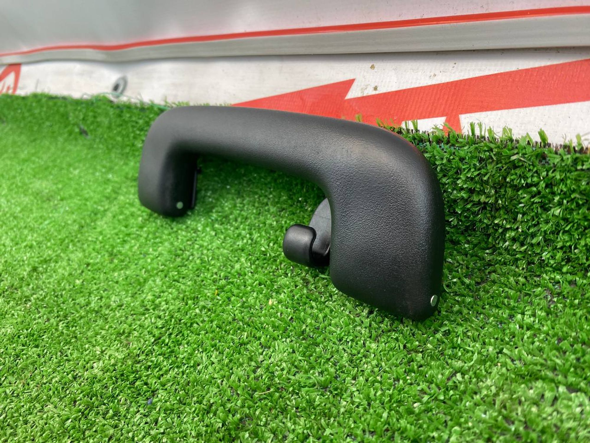 https://ycs.partsauto.market/partsauto-images/thmbs/userImages/h353NjtZg3VDP19b5HMt7LlpbQ93/part/c1f2f980-5e3a-4819-9fe4-7a34982a7ab8_1744287082759.jpg