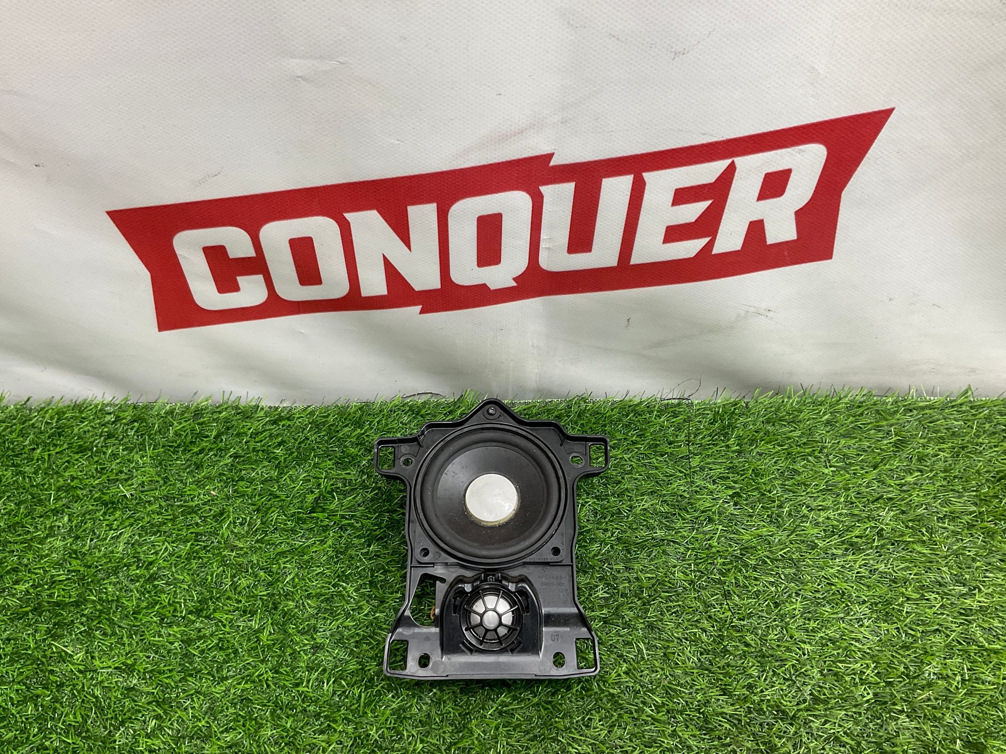 https://ycs.partsauto.market/partsauto-images/thmbs/userImages/h353NjtZg3VDP19b5HMt7LlpbQ93/part/c1f405c6-88dc-4204-9a44-40856893f1e5_1736758455821.jpg