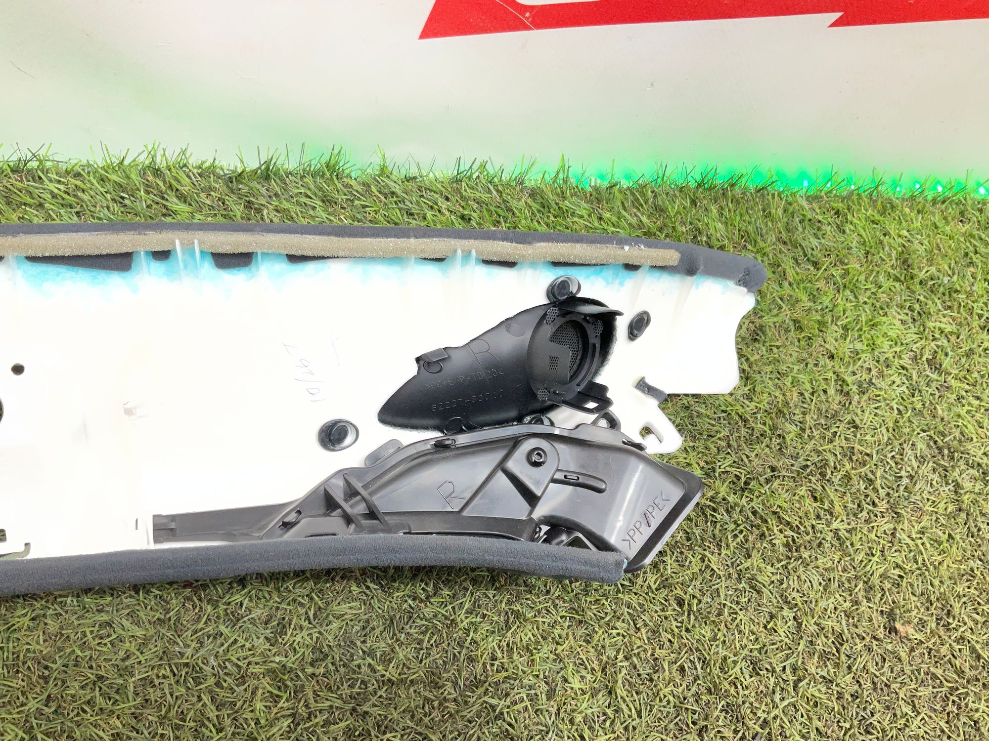 https://ycs.partsauto.market/partsauto-images/thmbs/userImages/h353NjtZg3VDP19b5HMt7LlpbQ93/part/c27ebb3b-2032-4281-8580-898a214516f3_1780053971684.jpg