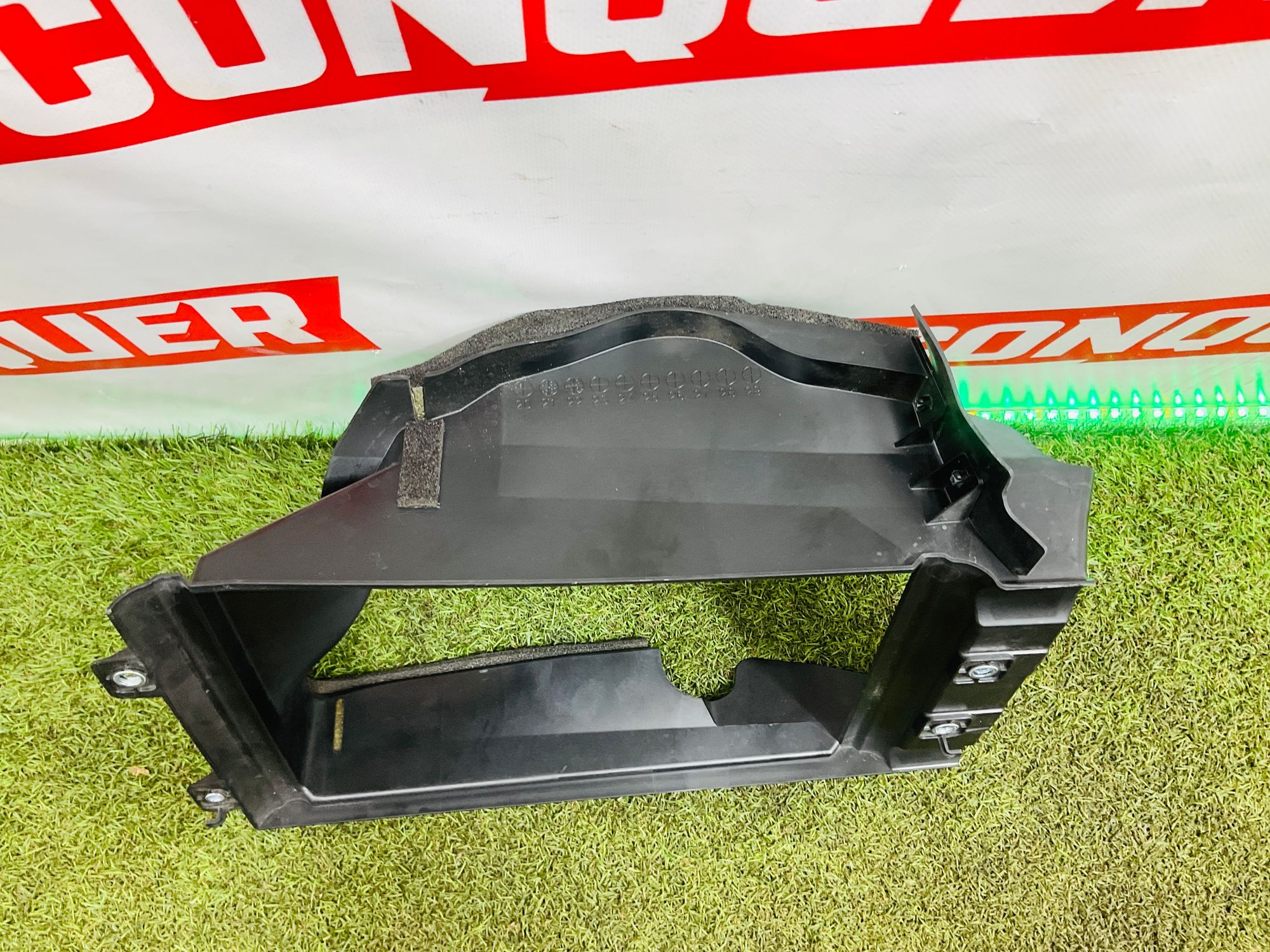 https://ycs.partsauto.market/partsauto-images/thmbs/userImages/h353NjtZg3VDP19b5HMt7LlpbQ93/part/c2ca2235-f534-42ce-abd0-2bbb034ee6ee_1779699653169.jpg
