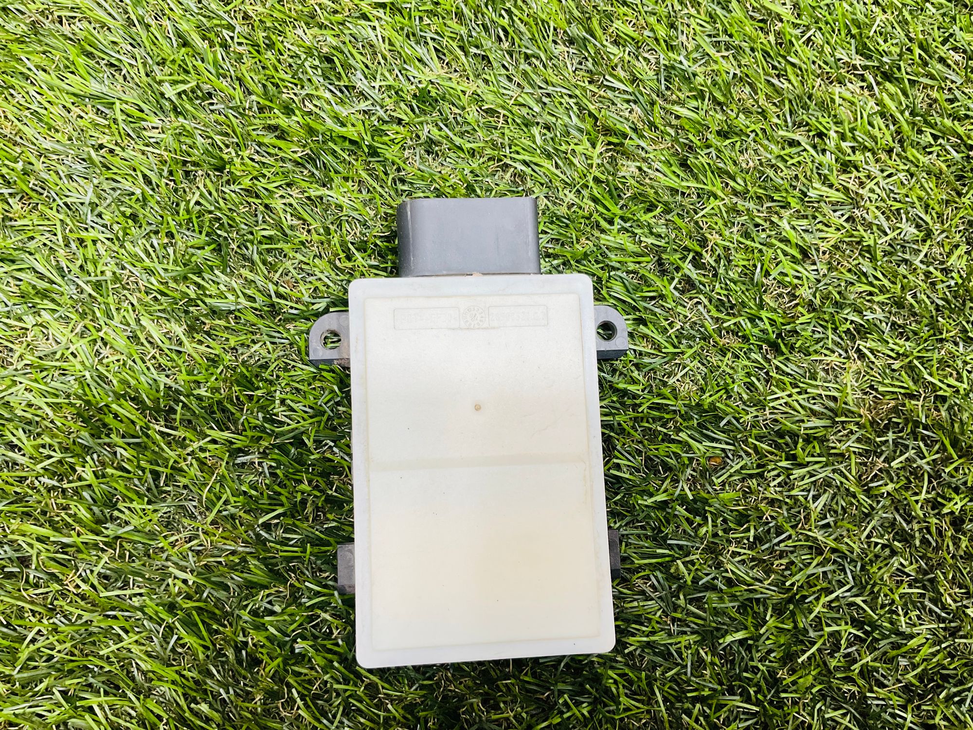 https://ycs.partsauto.market/partsauto-images/thmbs/userImages/h353NjtZg3VDP19b5HMt7LlpbQ93/part/c30d1d7a-7919-4cc4-b606-49f1a943898a_1787323441992.jpg