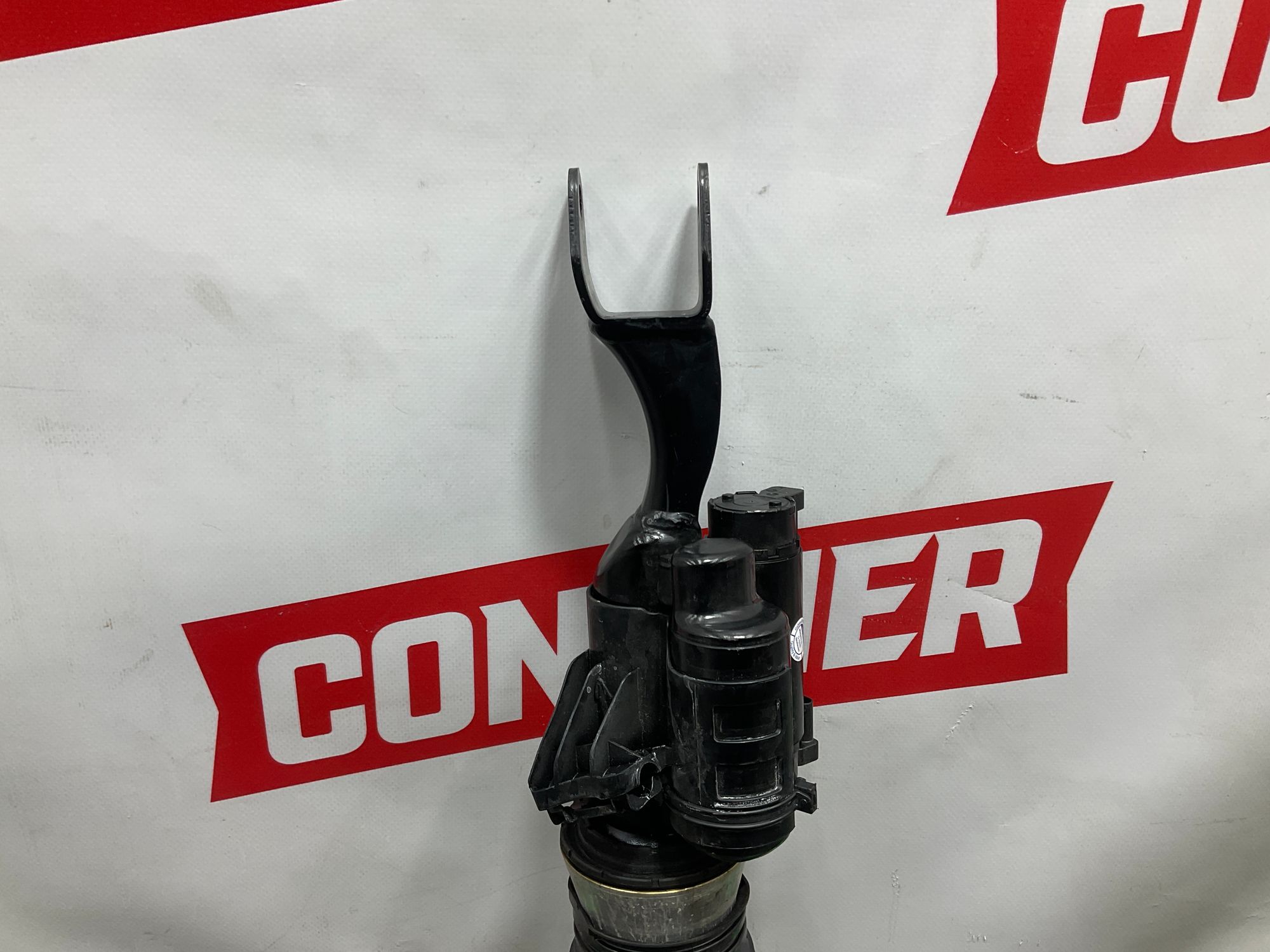 Передняя правая стойка Mercedes-Benz C217 63 AMG W222 S63 AMG, 110000 рублей, Москва