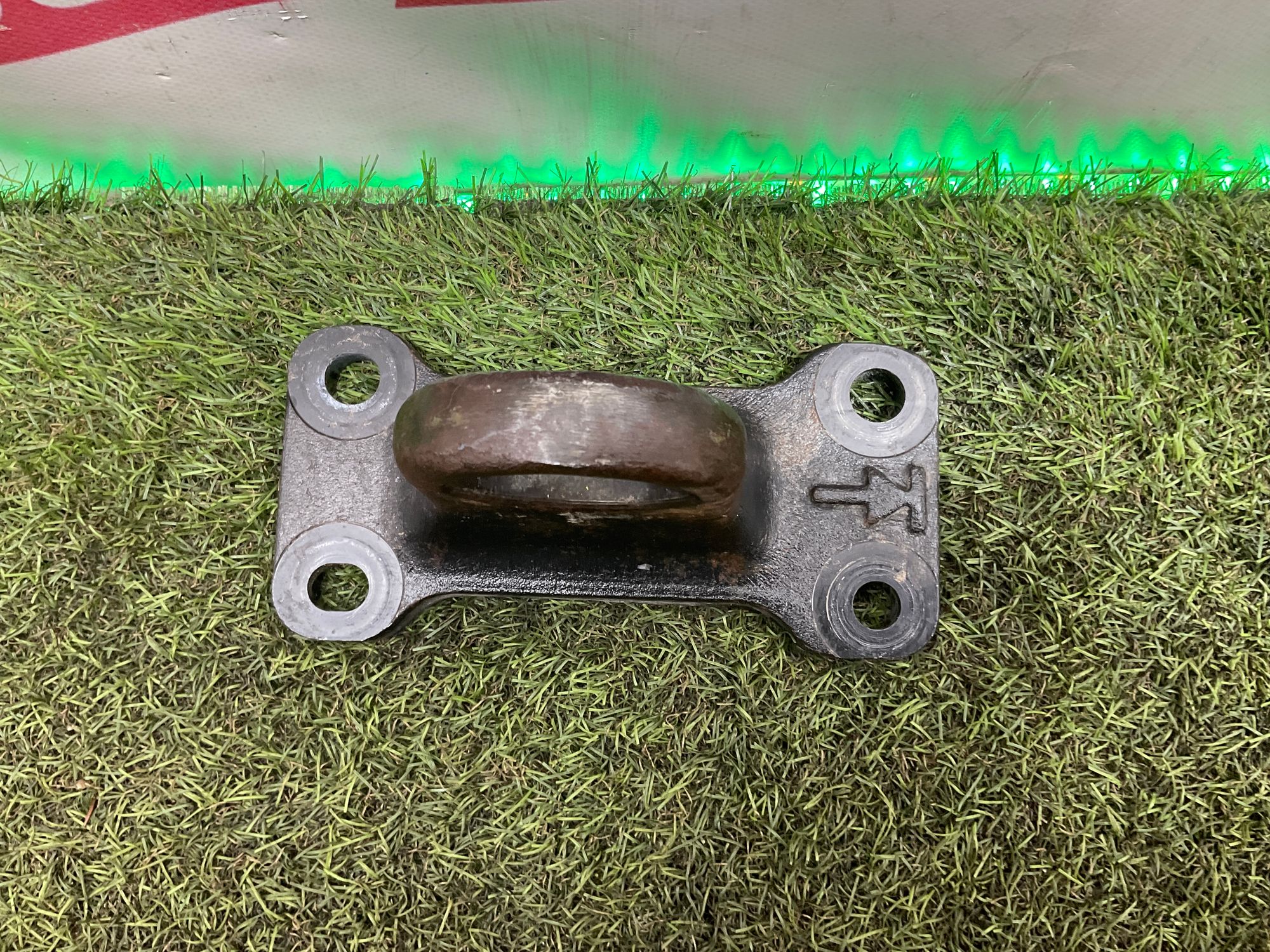 Буксировочная петля задняя Land Rover Defender II L663 2022, 6000 рублей, Москва