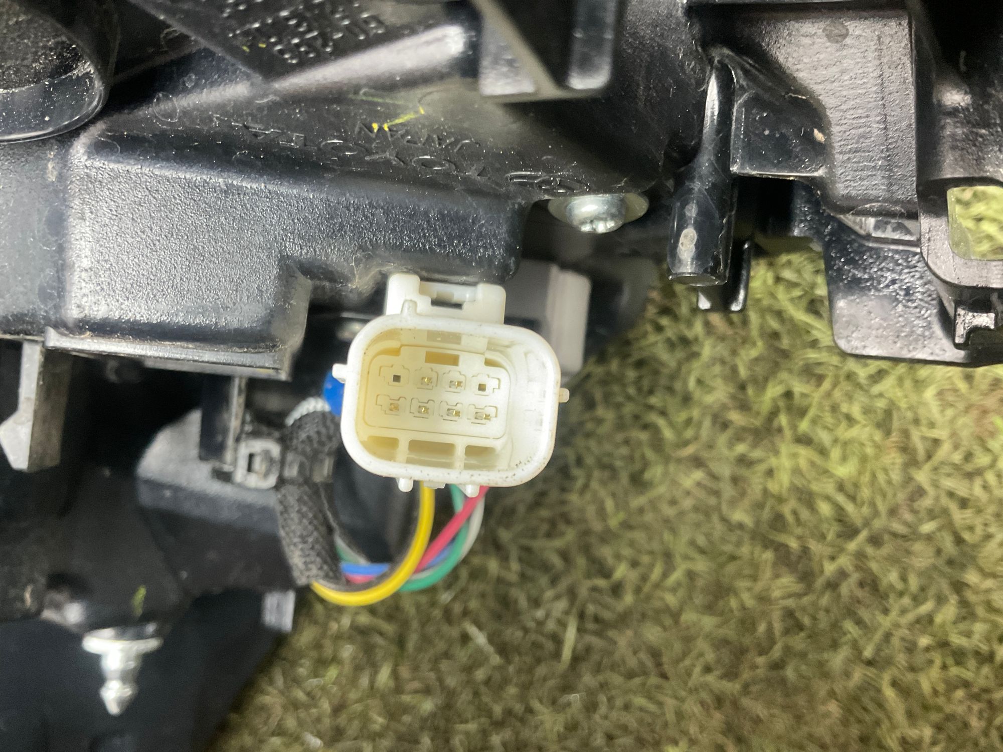 Фонарь задний левый Toyota Land Cruiser 300 (2021—2023) 2024, 30000 рублей, Москва