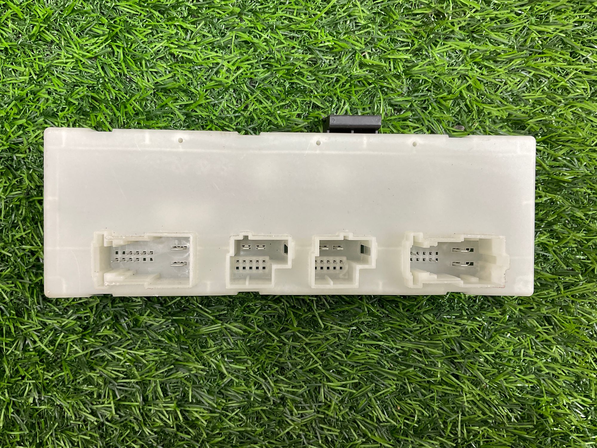 https://ycs.partsauto.market/partsauto-images/thmbs/userImages/h353NjtZg3VDP19b5HMt7LlpbQ93/part/c3d9b062-ae2f-4fbb-8cc1-a4938ef5a1a7_1734442744699.jpg